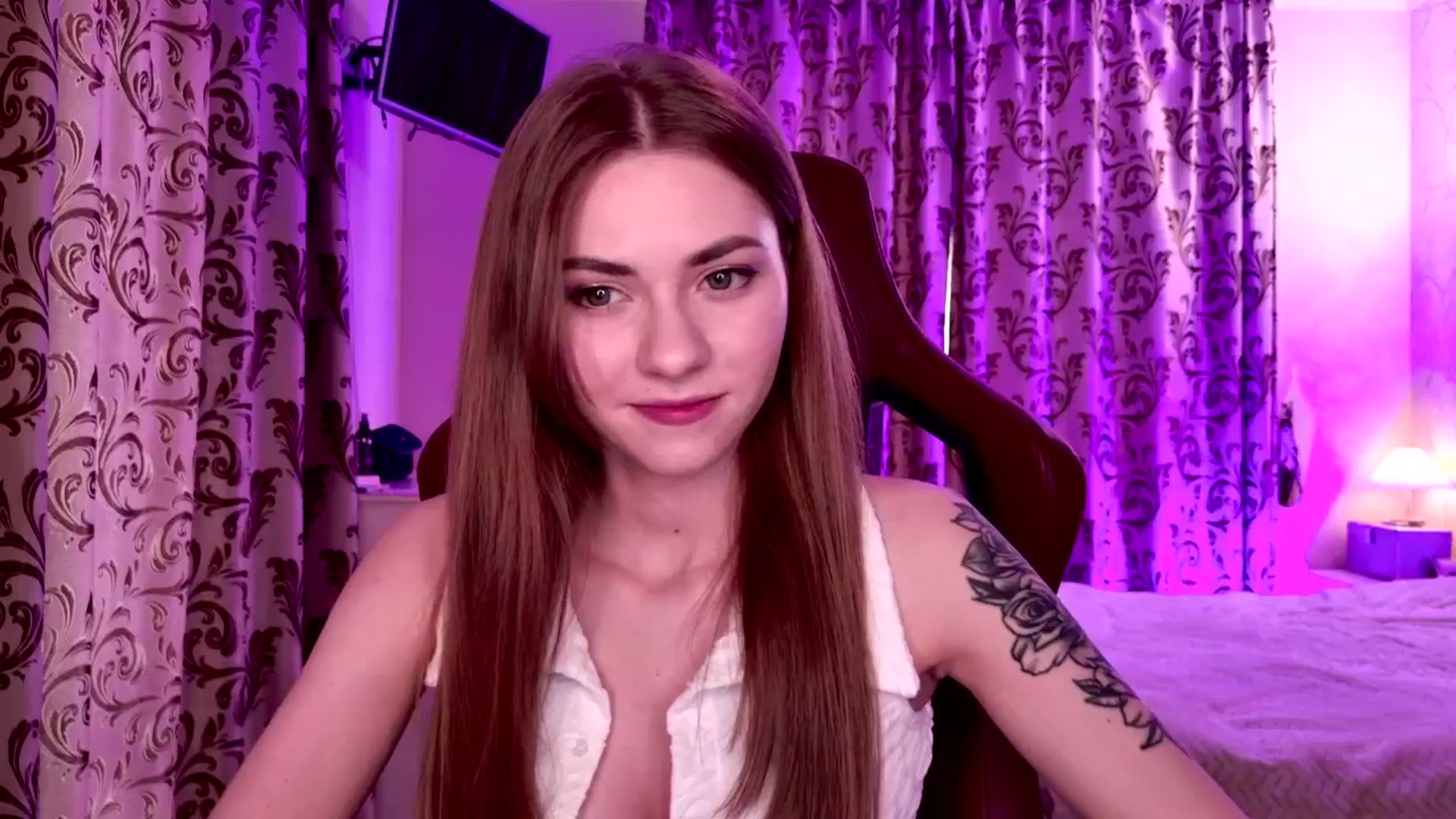 Gallery image thumbnail from VanillaAis_'s myfreecams stream on, 06/08/2024, 15:06 image 2 of 20