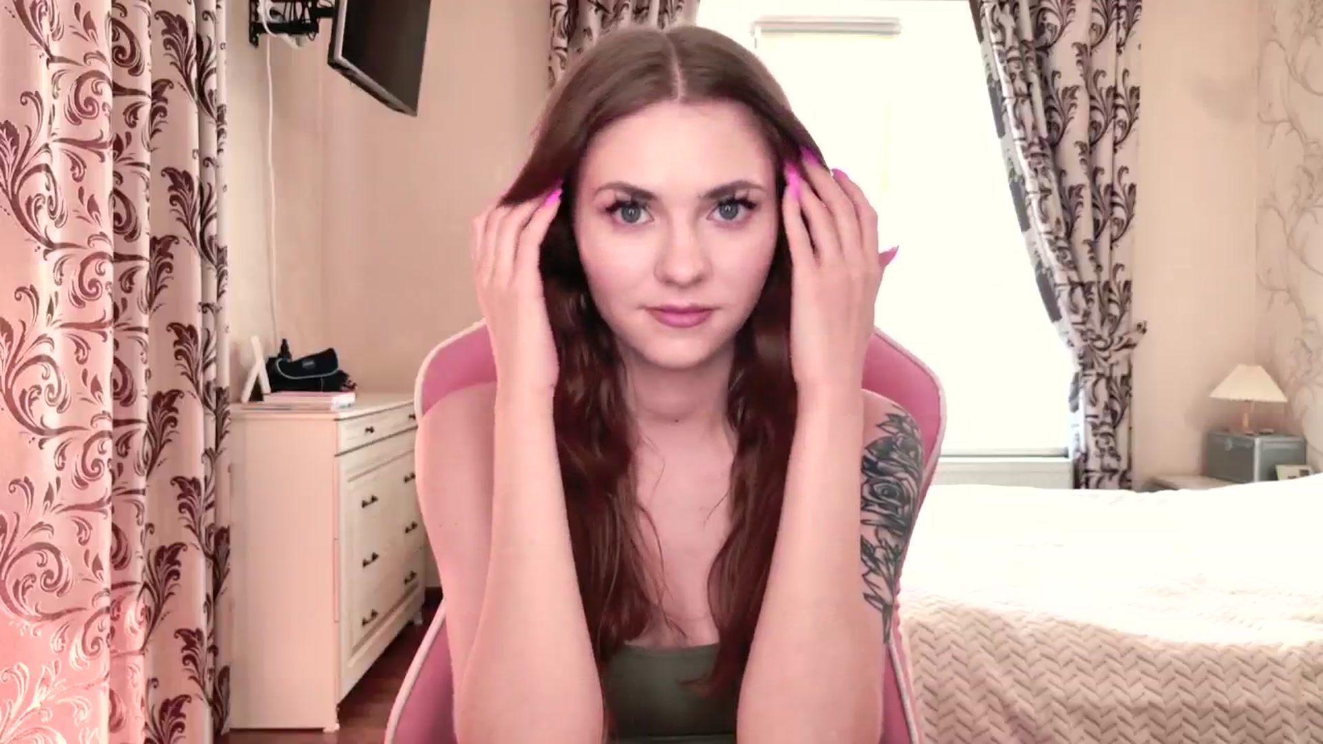 Gallery image thumbnail from VanillaAis_'s myfreecams stream on, 07/07/2024, 11:43 image 15 of 20