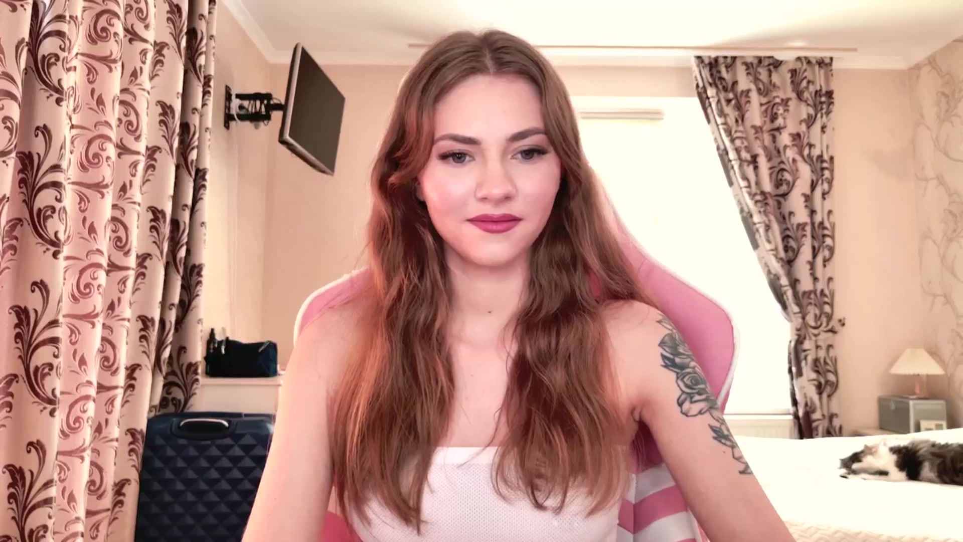 Gallery image thumbnail from VanillaAis_'s myfreecams stream on, 07/14/2024, 14:16 image 13 of 20