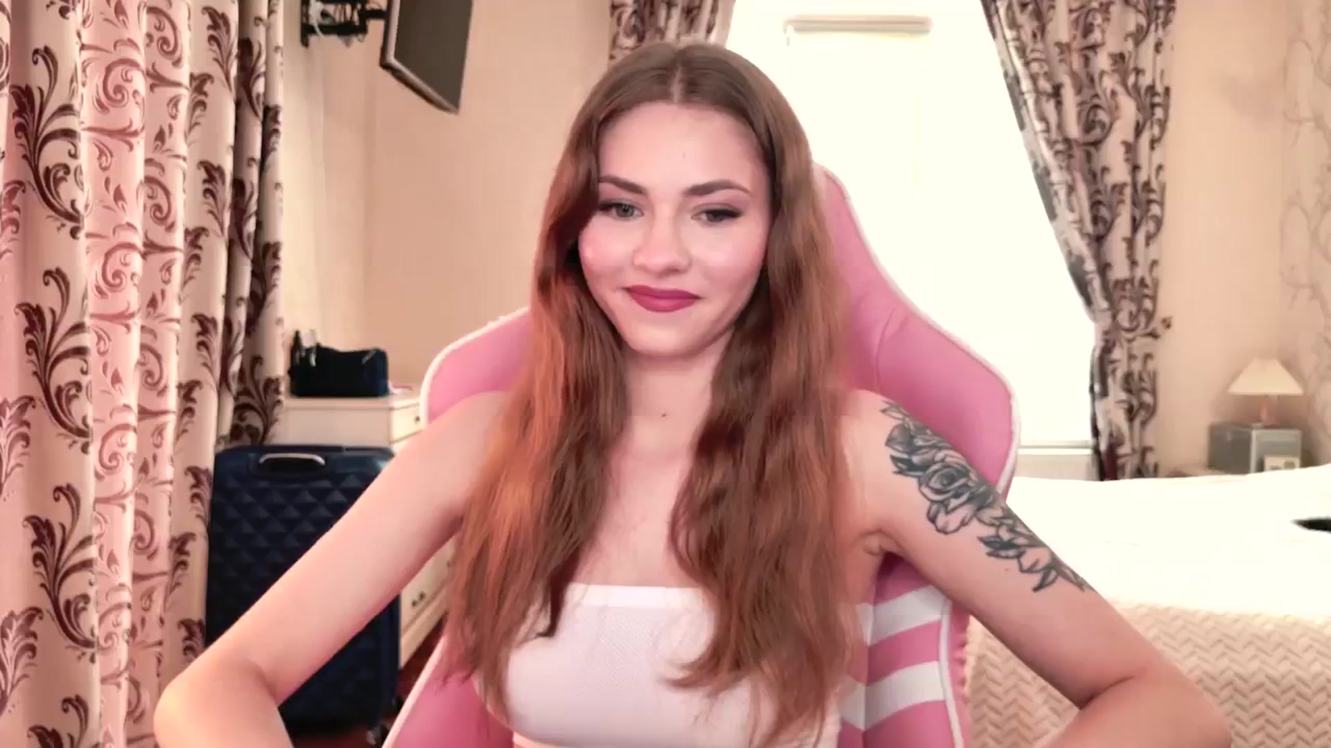 Gallery image thumbnail from VanillaAis_'s myfreecams stream on, 07/14/2024, 14:16 image 2 of 20