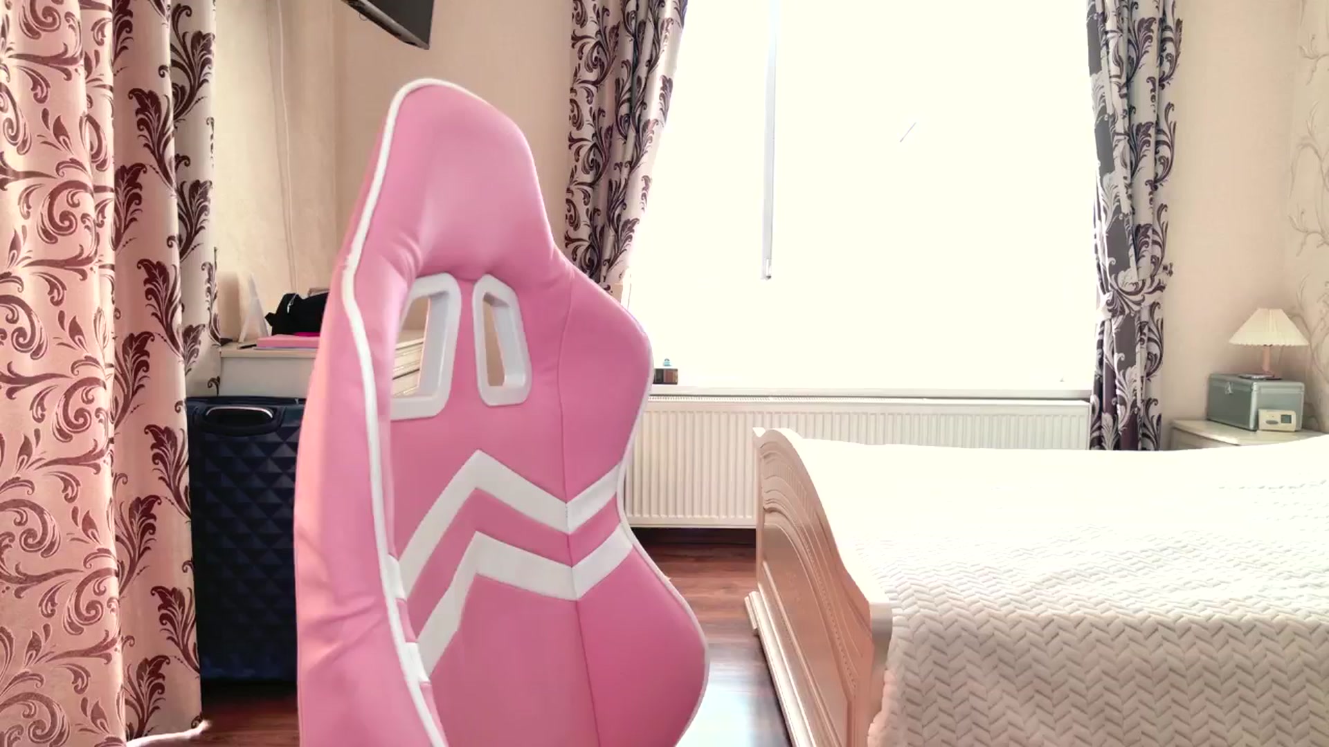 Gallery image thumbnail from VanillaAis_'s myfreecams stream on, 07/18/2024, 13:19 image 5 of 20