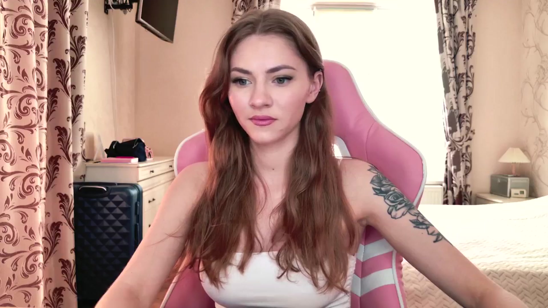 Gallery image thumbnail from VanillaAis_'s myfreecams stream on, 07/18/2024, 14:02 image 2 of 20
