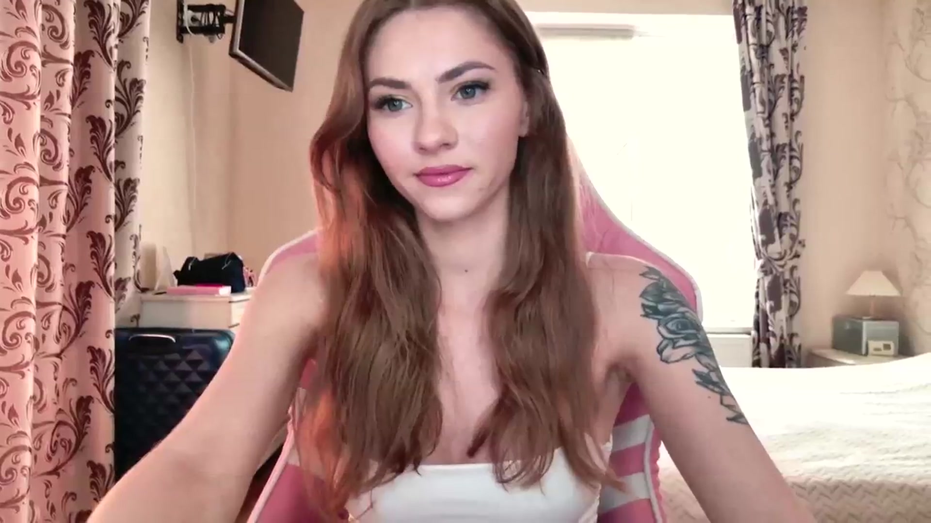 Gallery image thumbnail from VanillaAis_'s myfreecams stream on, 07/18/2024, 14:17 image 4 of 20