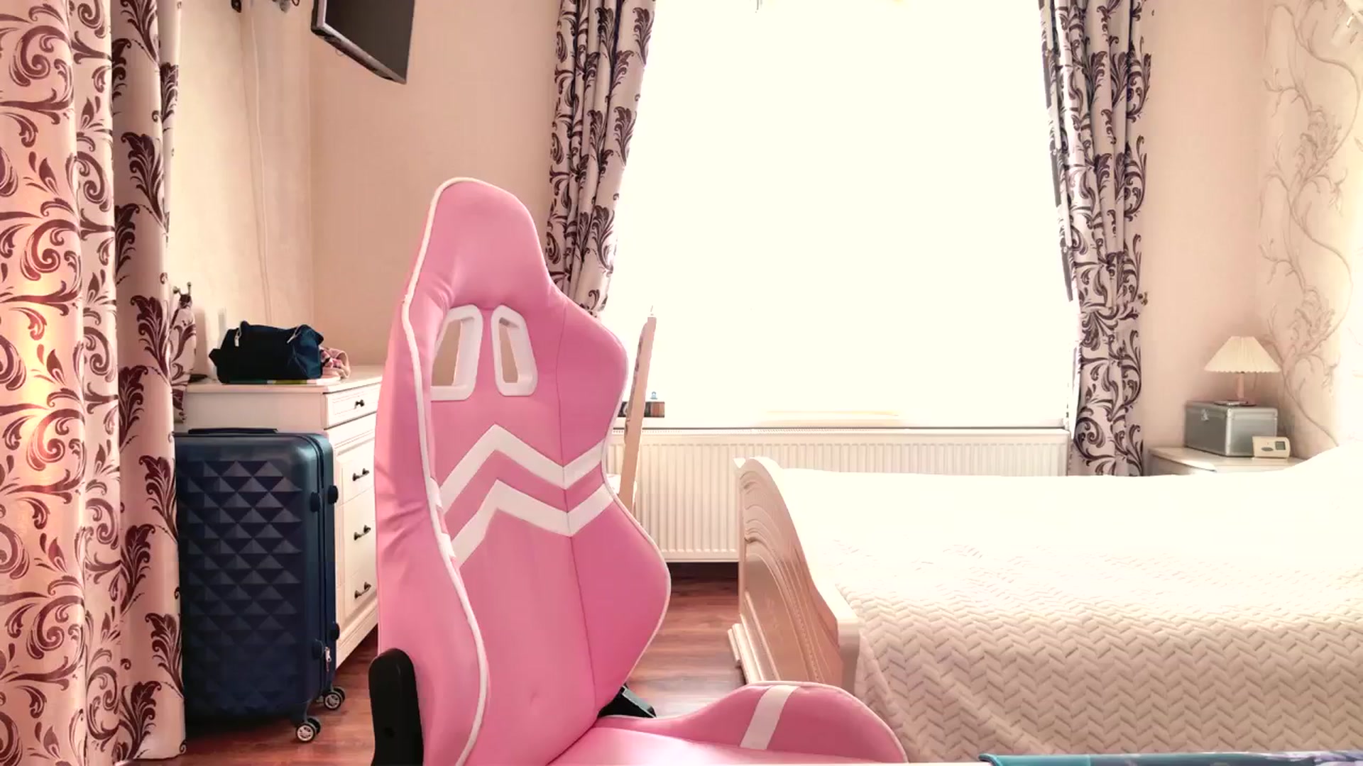 Gallery image thumbnail from VanillaAis_'s myfreecams stream on, 07/21/2024, 14:38 image 9 of 20