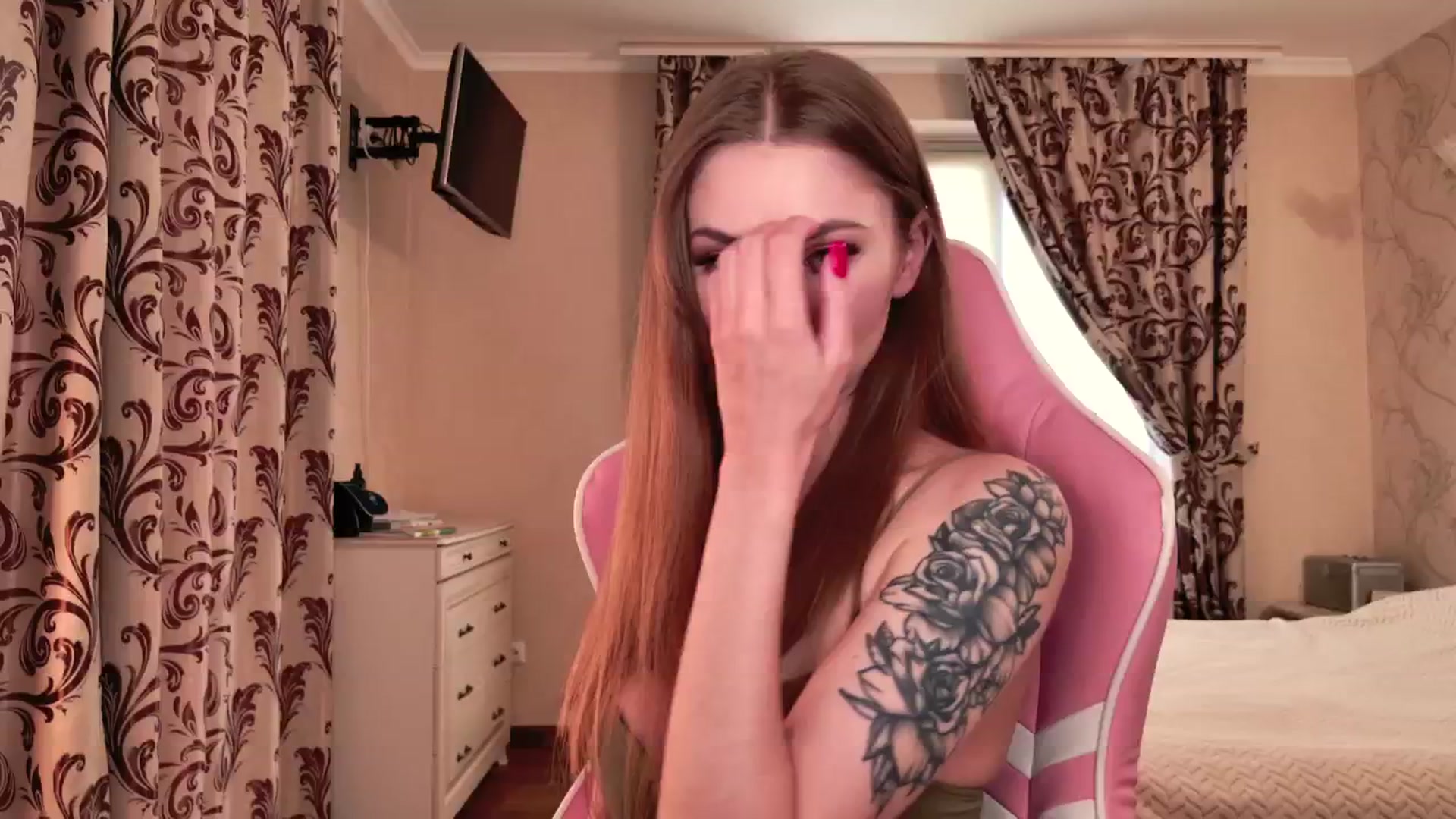 Gallery image thumbnail from VanillaAis_'s myfreecams stream on, 08/06/2024, 15:21 image 18 of 20