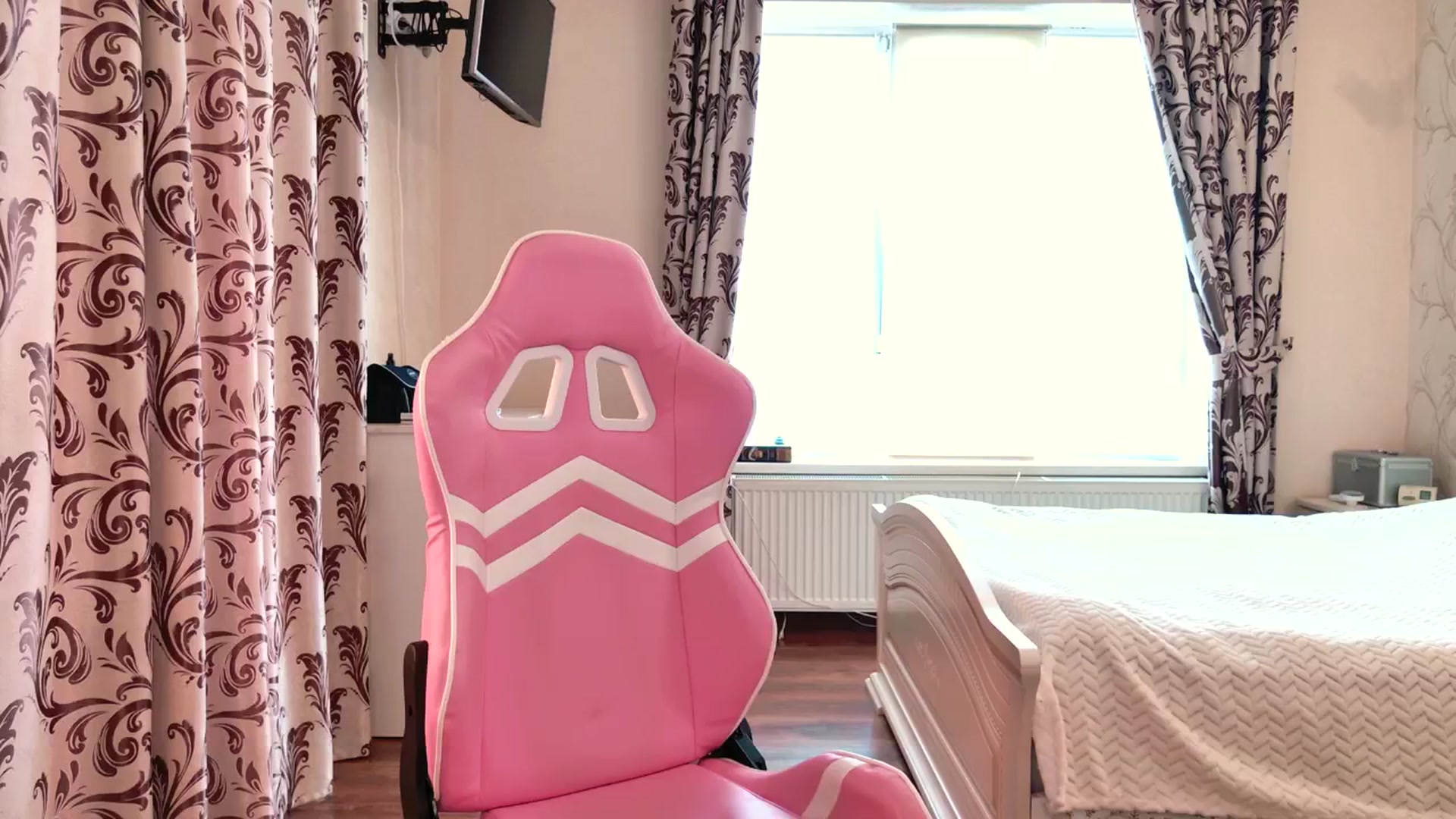 Gallery image thumbnail from VanillaAis_'s myfreecams stream on, 08/07/2024, 15:18 image 12 of 20