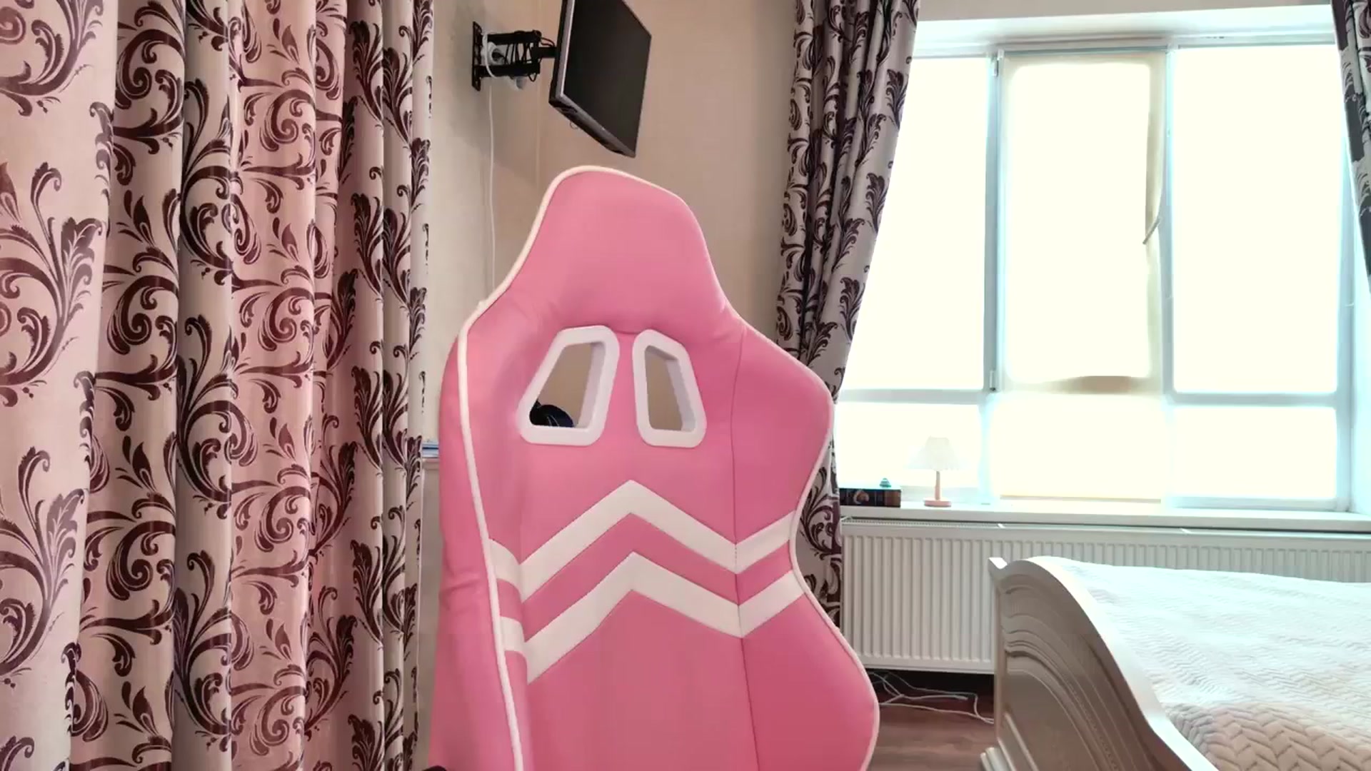 Gallery image thumbnail from VanillaAis_'s myfreecams stream on, 08/21/2024, 14:38 image 20 of 20