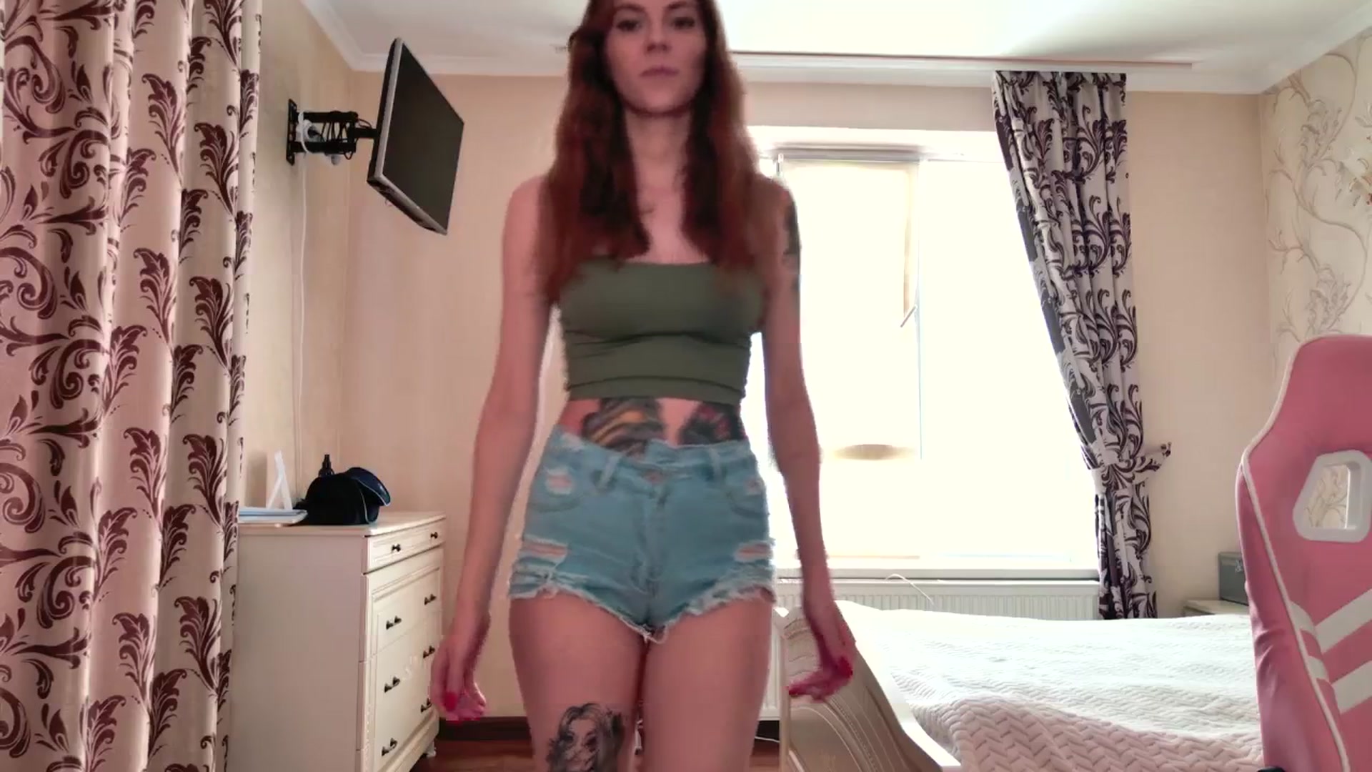 Gallery image thumbnail from VanillaAis_'s myfreecams stream on, 08/22/2024, 16:18 image 10 of 20