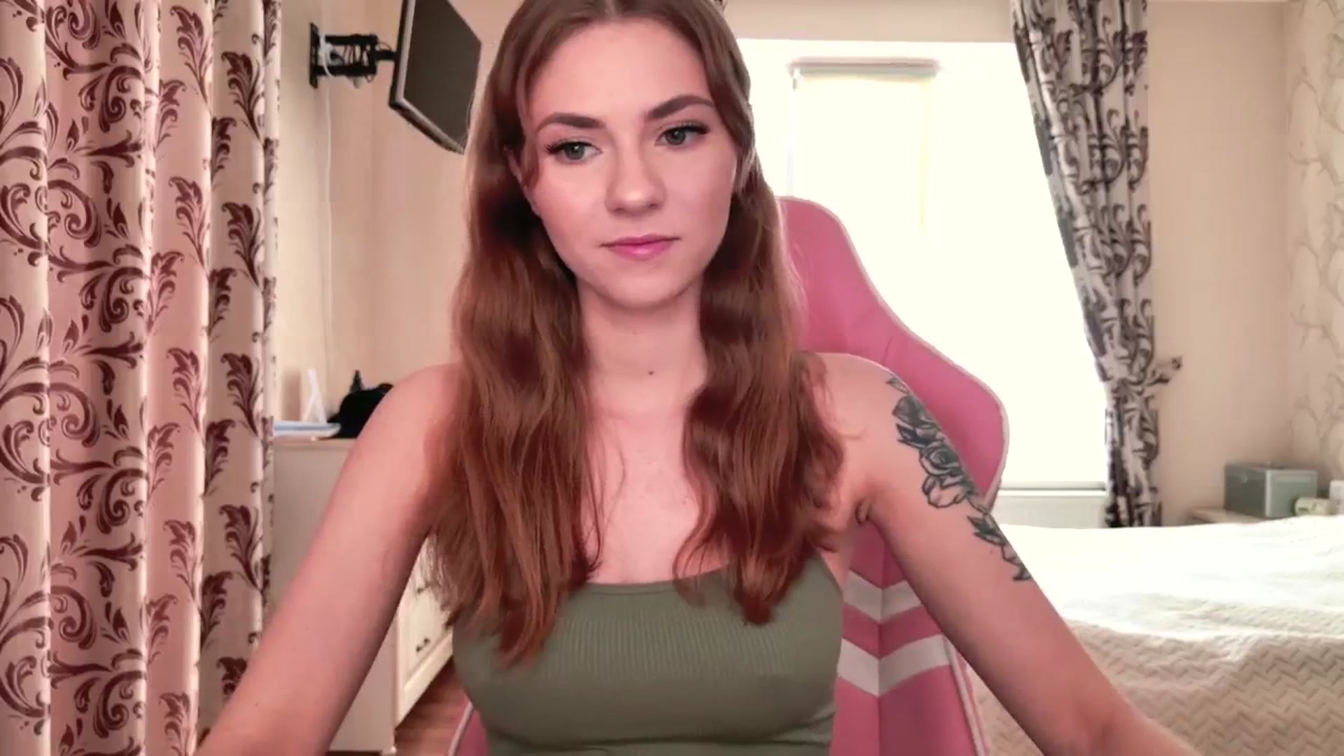 Gallery image thumbnail from VanillaAis_'s myfreecams stream on, 08/22/2024, 16:18 image 2 of 20