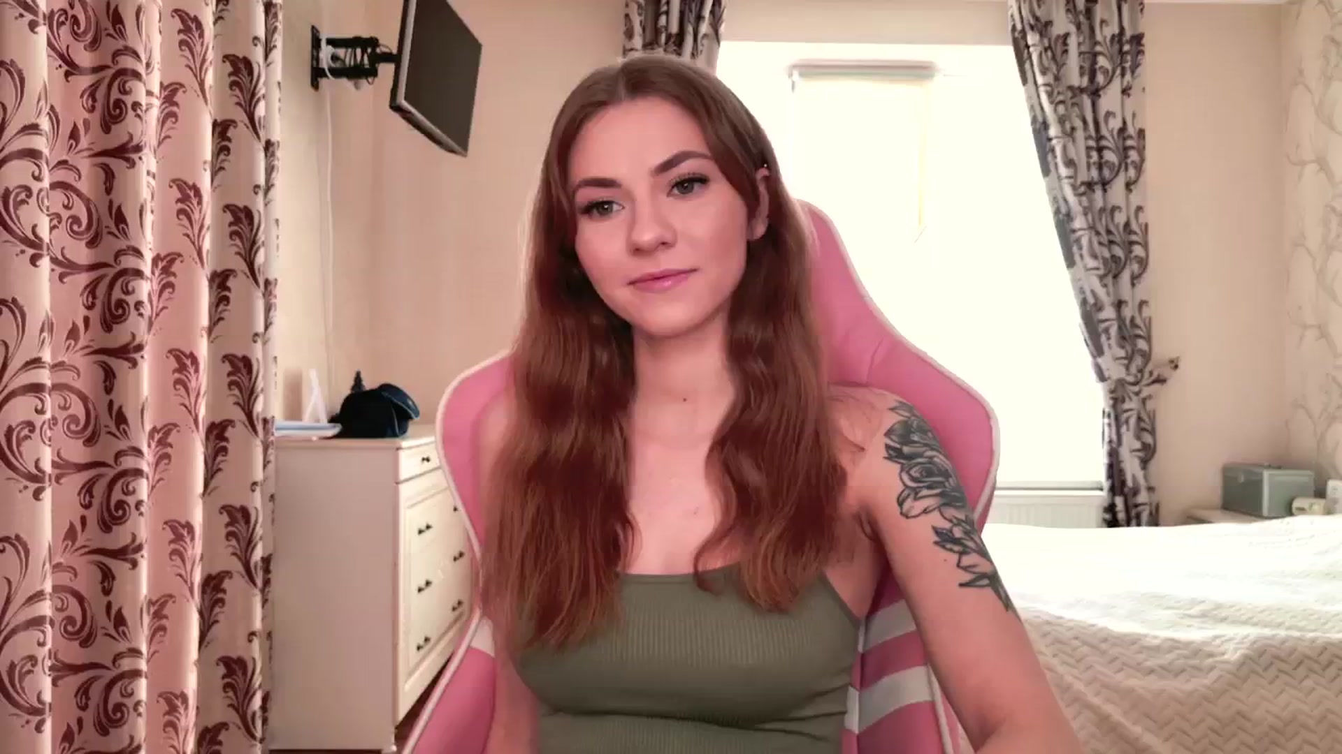 Gallery image thumbnail from VanillaAis_'s myfreecams stream on, 08/22/2024, 16:18 image 1 of 20