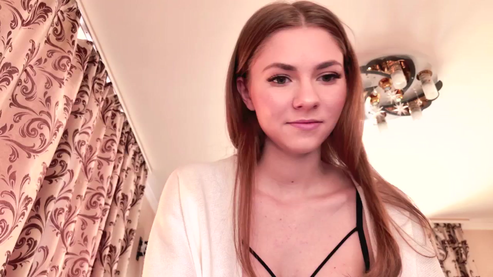 Gallery image thumbnail from VanillaAis_'s myfreecams stream on, 09/04/2024, 14:30 image 10 of 20