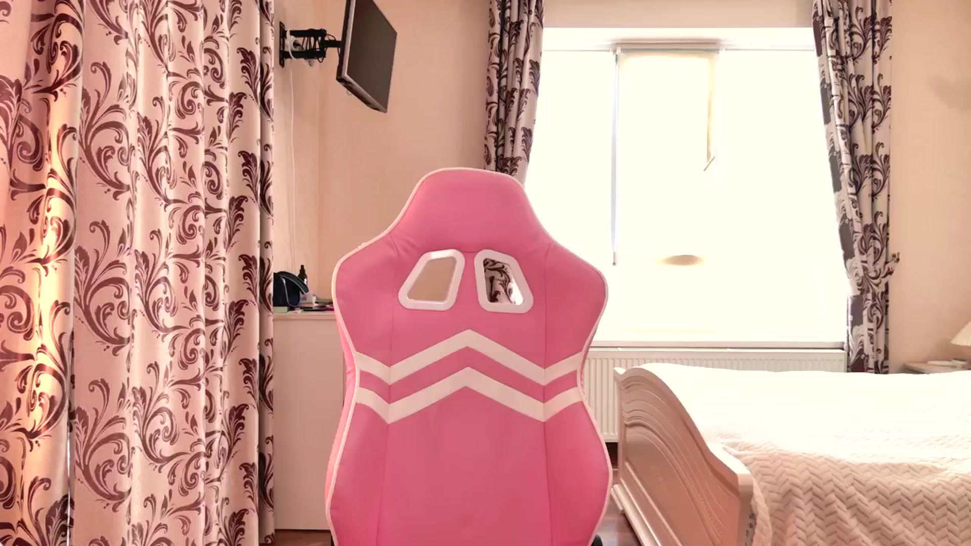 Gallery image thumbnail from VanillaAis_'s myfreecams stream on, 09/15/2024, 14:11 image 16 of 20