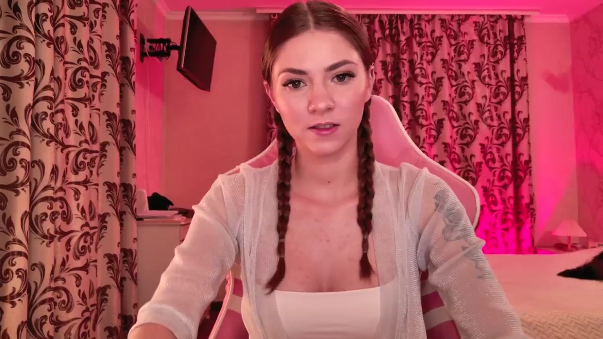 Gallery image thumbnail from VanillaAis_'s myfreecams stream on, 09/28/2024, 18:08 image 8 of 20