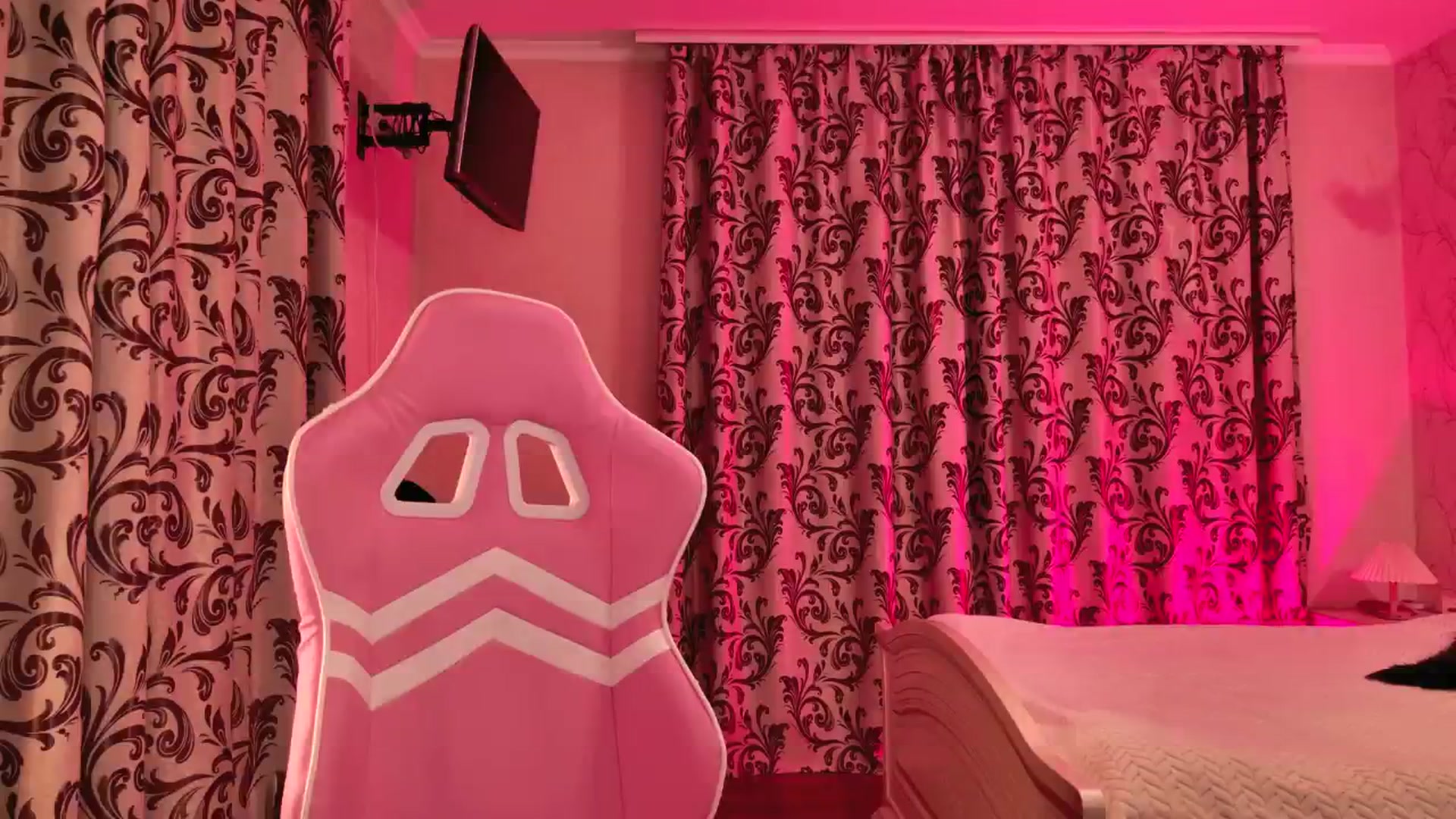 Gallery image thumbnail from VanillaAis_'s myfreecams stream on, 09/28/2024, 18:08 image 20 of 20