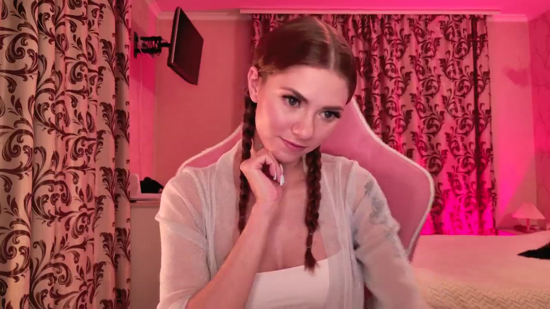 Gallery image thumbnail from VanillaAis_'s myfreecams stream on, 09/28/2024, 18:08 image 15 of 20