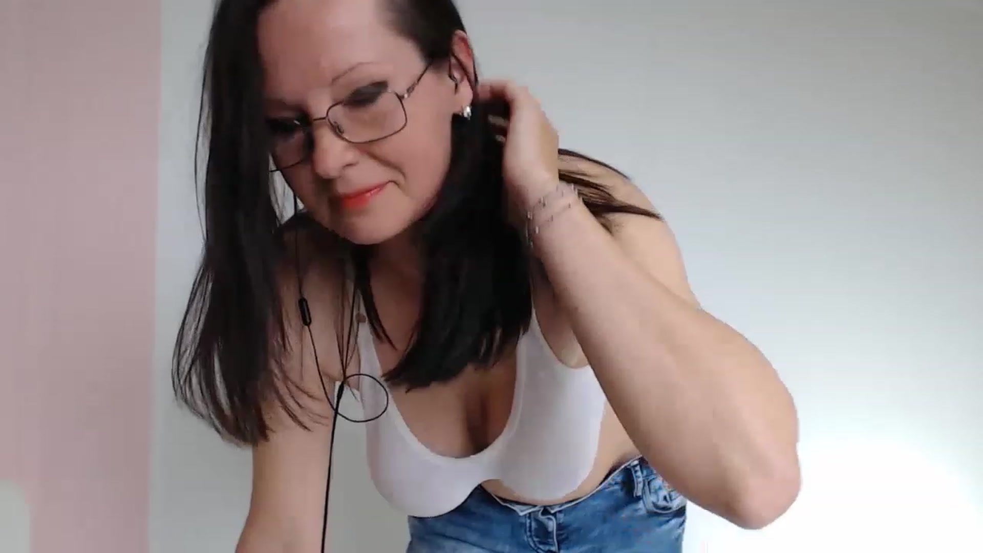 Gallery image thumbnail from Vanillawin's myfreecams stream on, 06/03/2023, 13:37 image 4 of 20