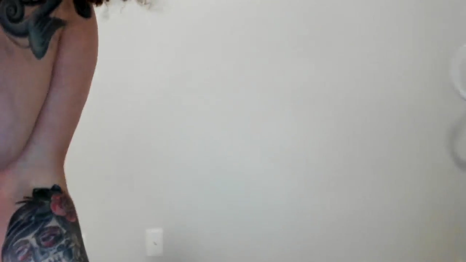 Gallery image thumbnail from VanityKaine's myfreecams stream on, 11/20/2024, 22:33 image 5 of 20