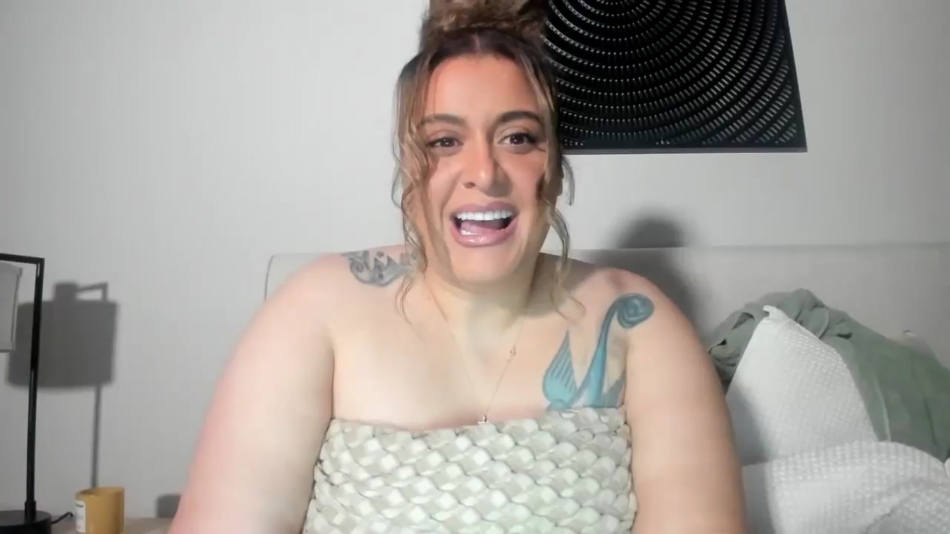 Gallery image thumbnail from VanityKaine's myfreecams stream on, 07/08/2025, 14:26 image 3 of 20