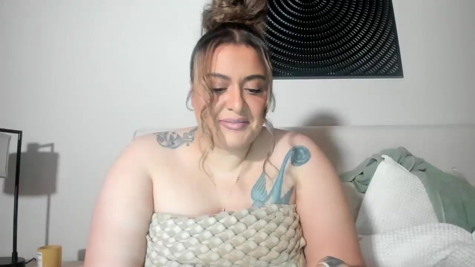 Gallery image thumbnail from VanityKaine's myfreecams stream on, 07/08/2025, 14:26 image 12 of 20