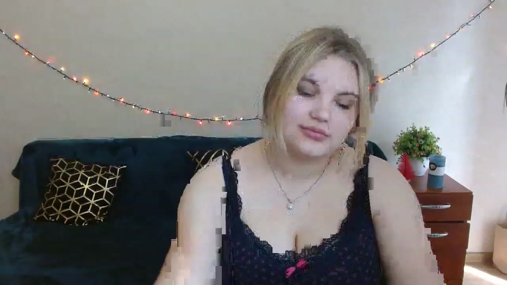 Gallery image thumbnail from Vannillaa's myfreecams stream on, 05/01/2023, 13:09 image 17 of 20