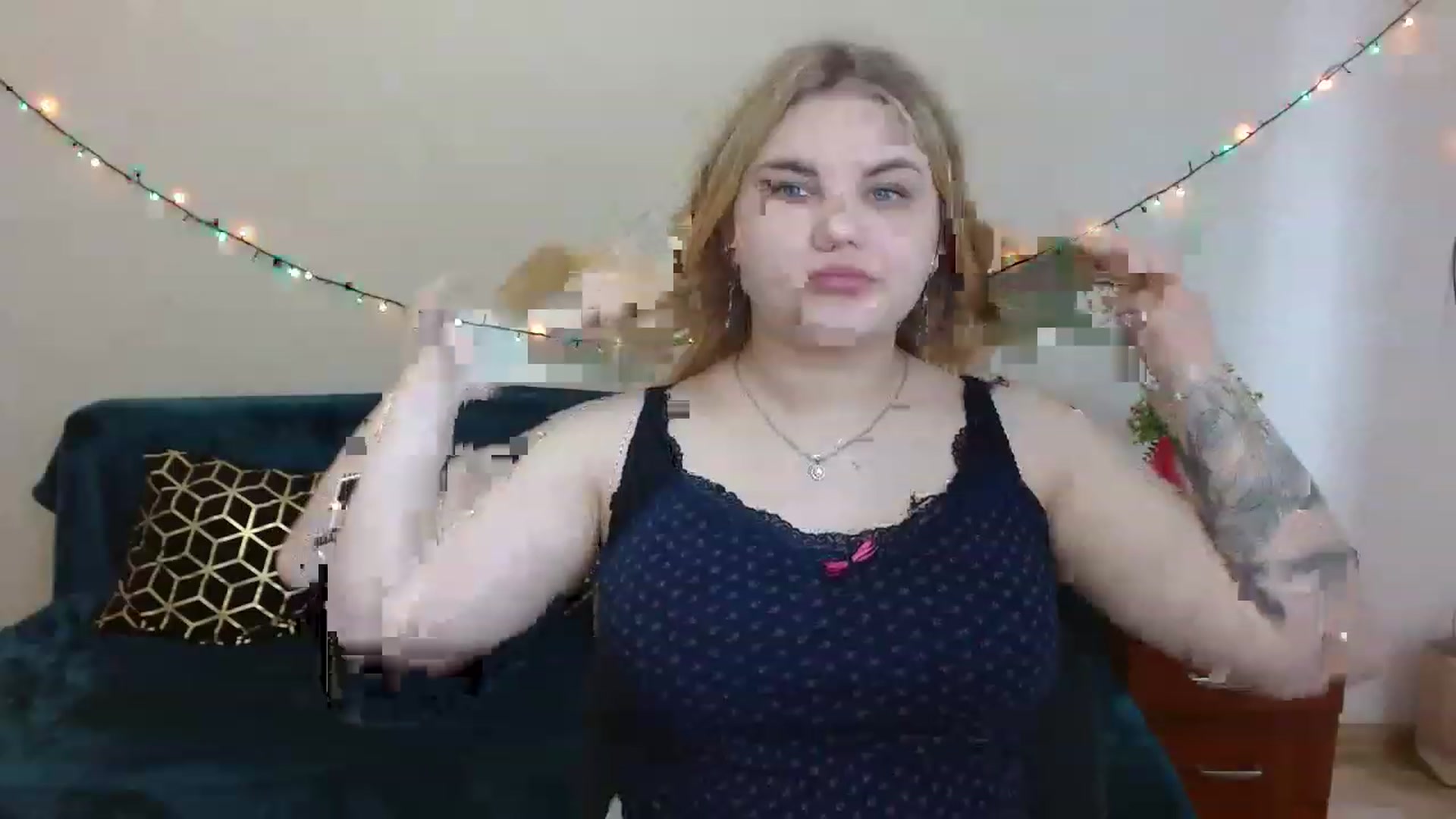 Gallery image thumbnail from Vannillaa's myfreecams stream on, 05/01/2023, 13:09 image 3 of 20