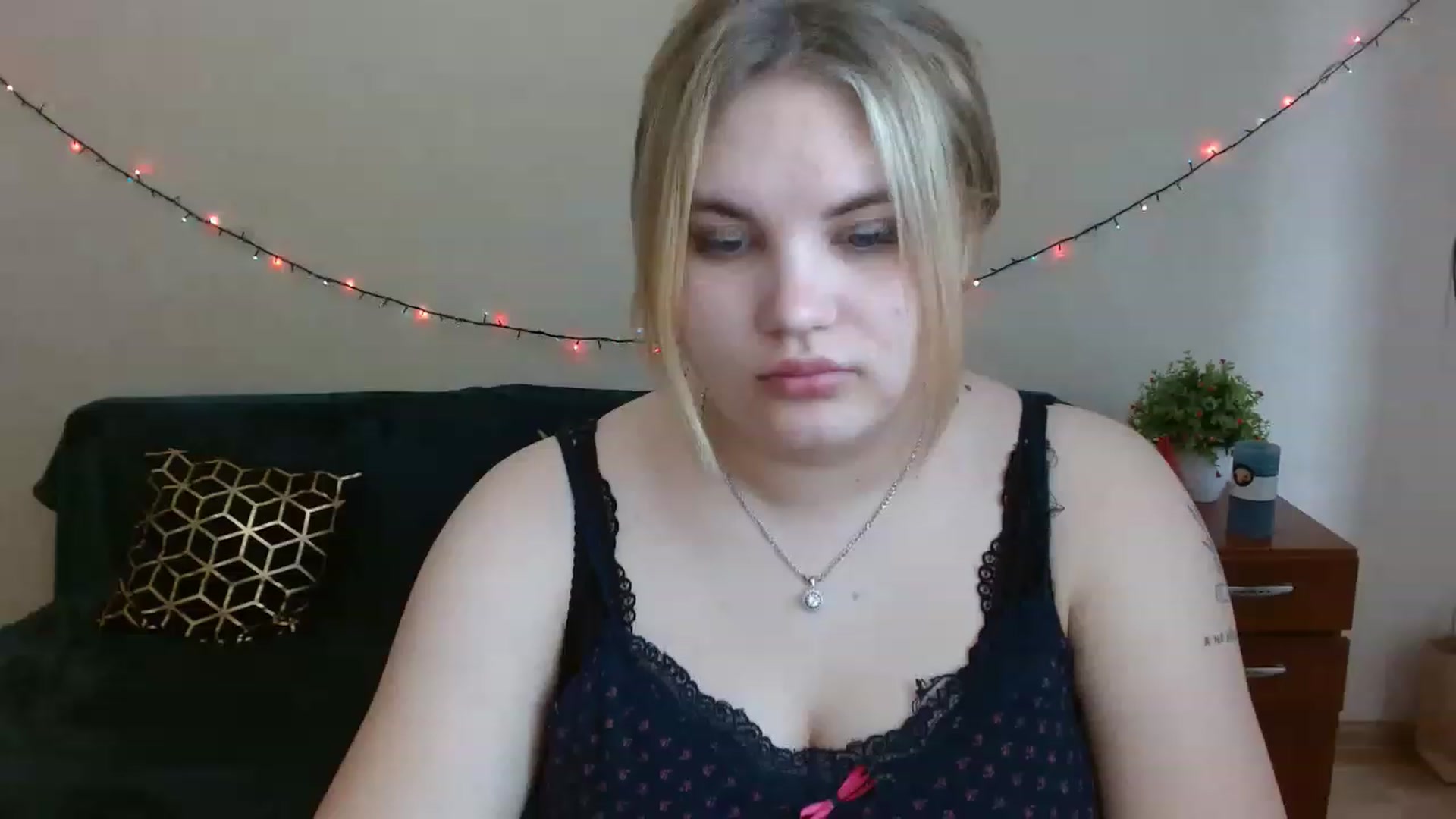 Gallery image thumbnail from Vannillaa's myfreecams stream on, 05/01/2023, 13:09 image 6 of 20