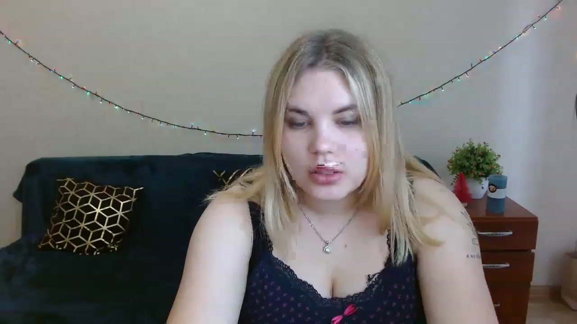 Gallery image thumbnail from Vannillaa's myfreecams stream on, 05/01/2023, 13:09 image 5 of 20
