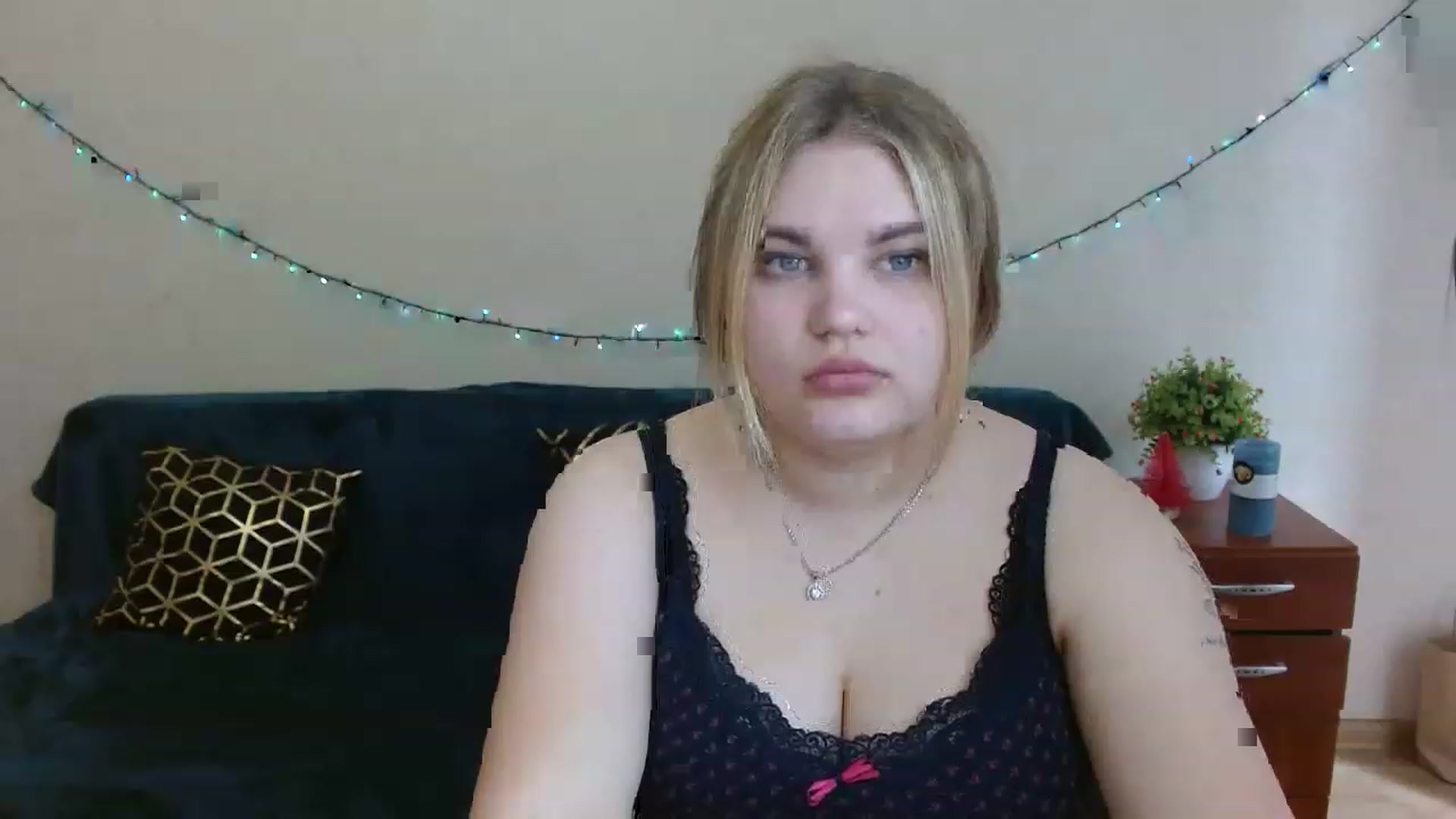 Gallery image thumbnail from Vannillaa's myfreecams stream on, 05/01/2023, 13:09 image 16 of 20