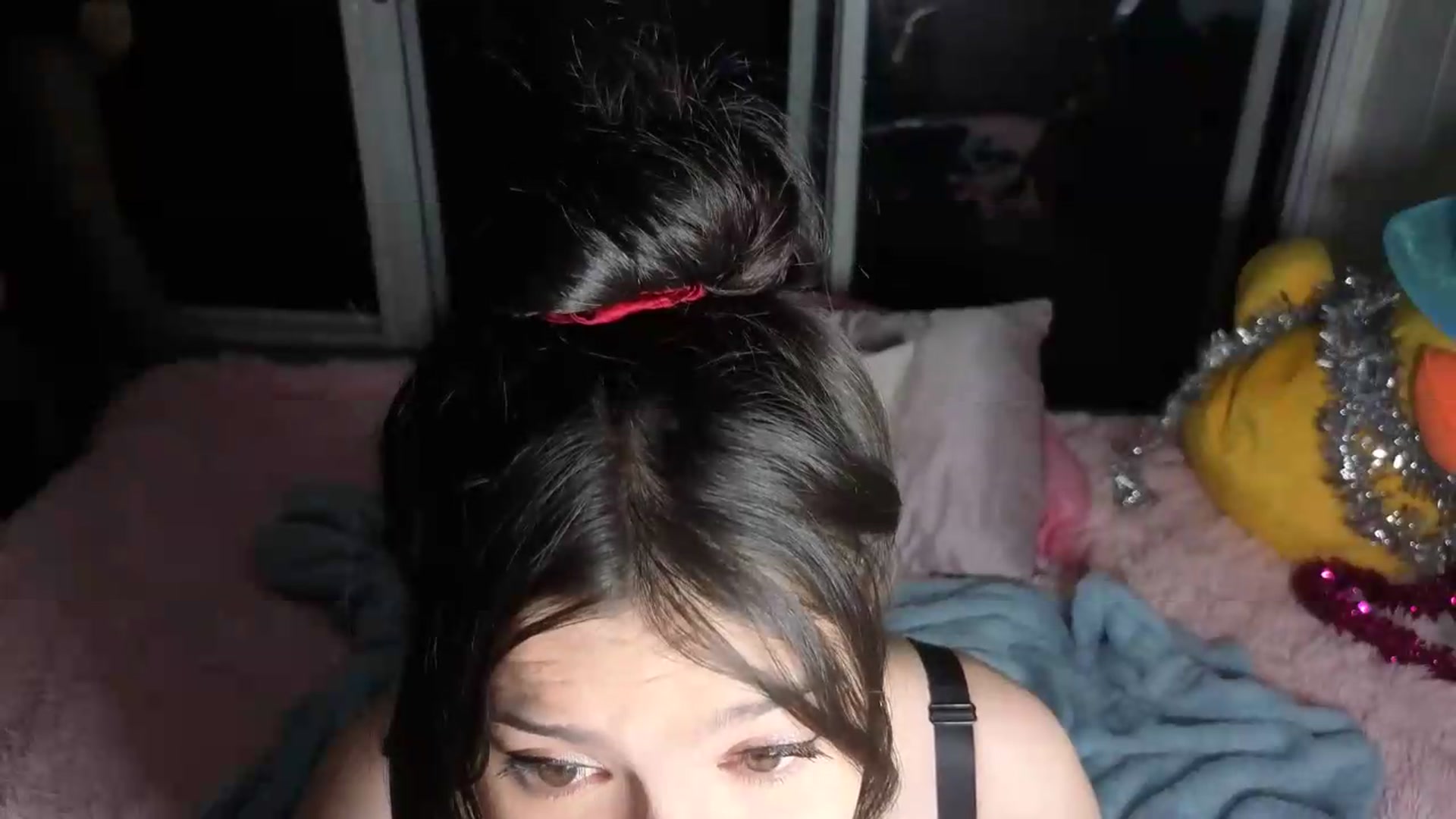 Gallery image thumbnail from VantaBee's myfreecams stream on, 05/16/2026, 05:33 image 13 of 20