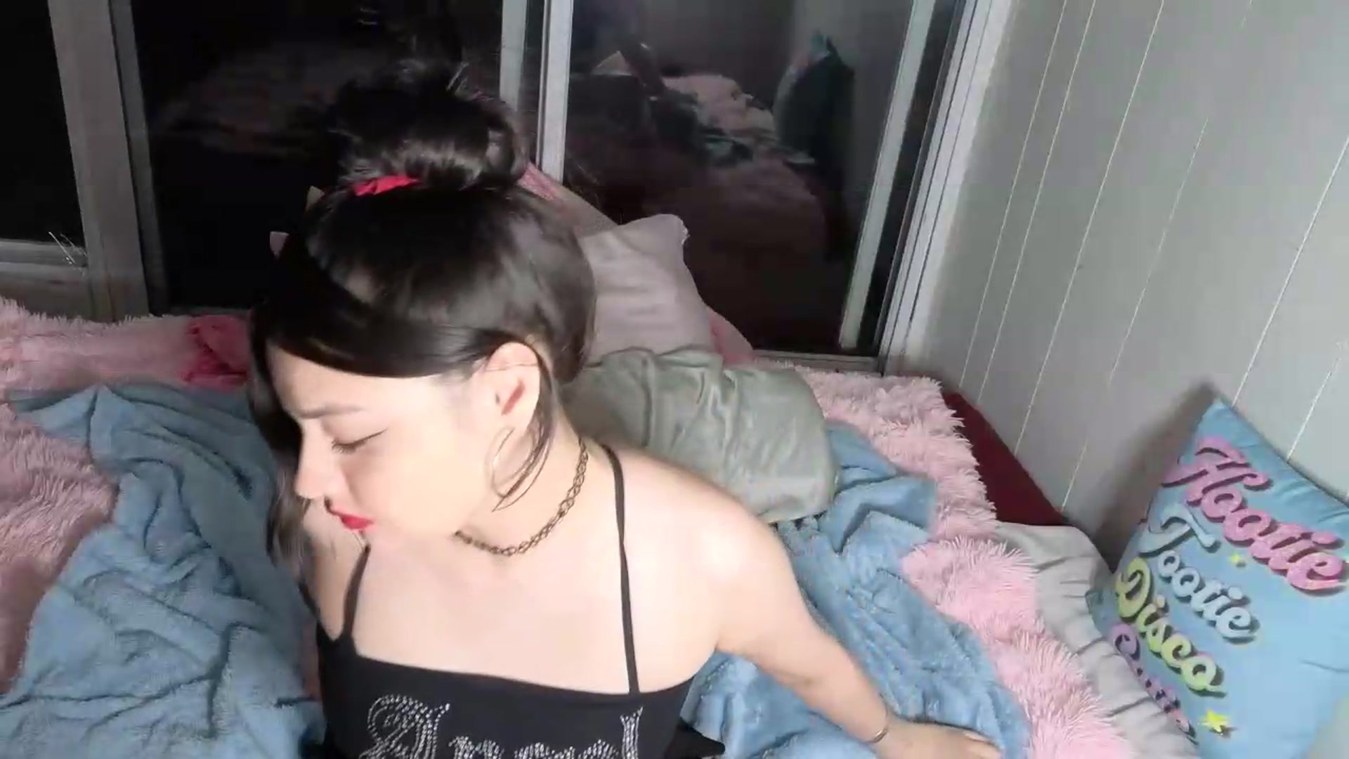 Gallery image thumbnail from VantaBee's myfreecams stream on, 05/30/2026, 05:07 image 20 of 20