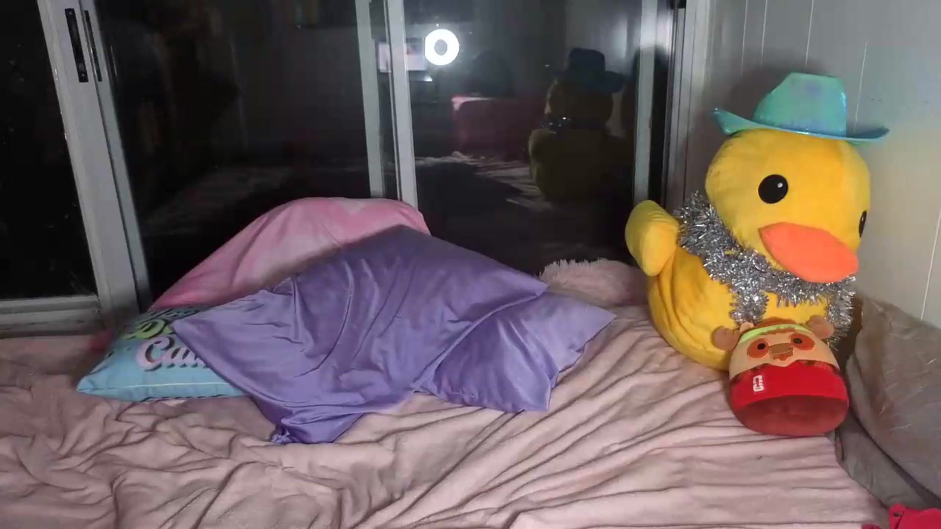 Gallery image thumbnail from VantaBee's myfreecams stream on, 07/04/2026, 06:29 image 10 of 20