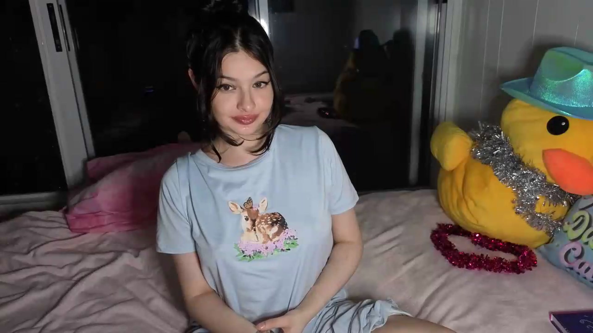 Gallery image thumbnail from VantaBee's myfreecams stream on, 08/27/2026, 04:14 image 7 of 20