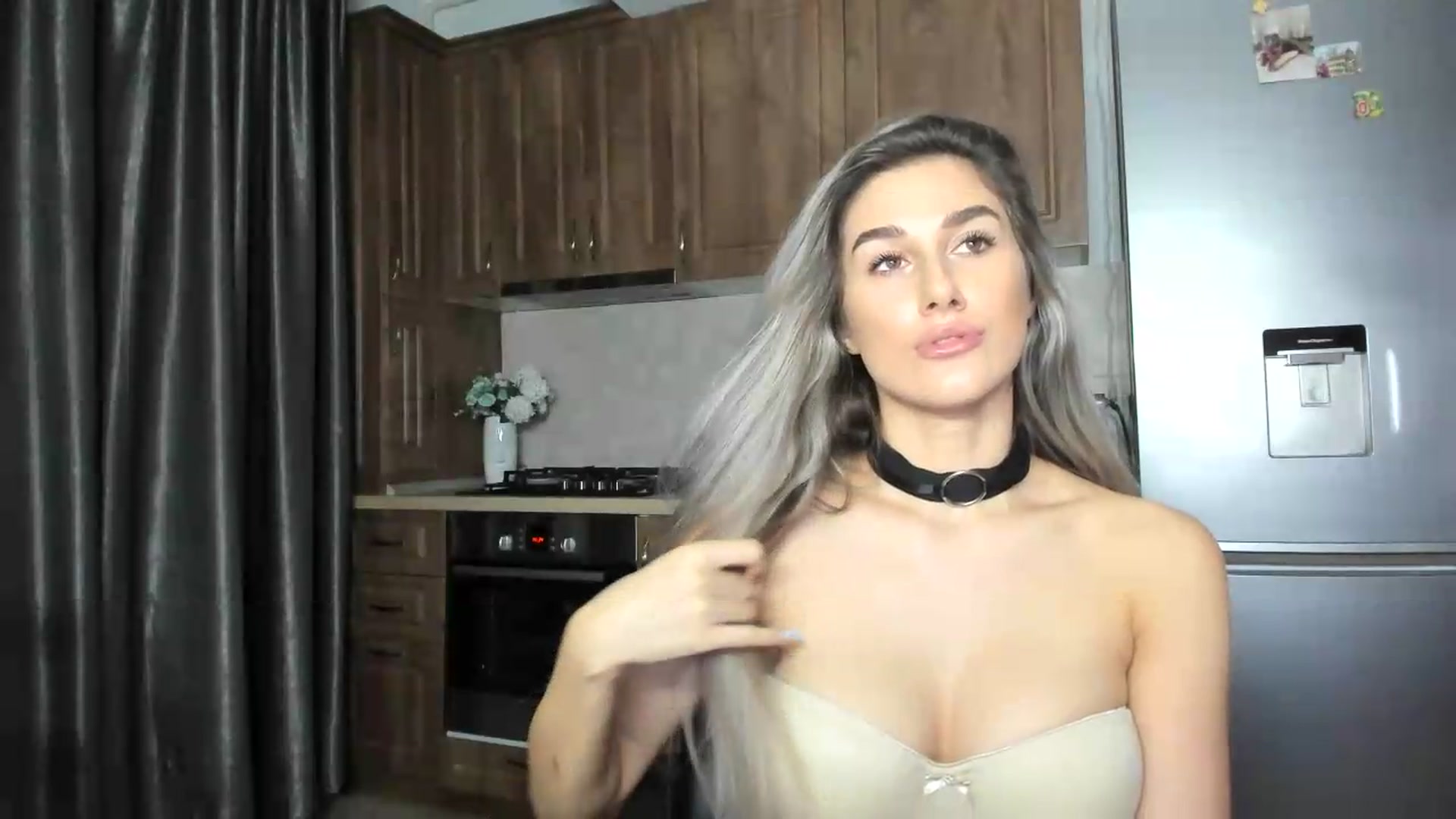 Gallery image thumbnail from VanyaMavren's myfreecams stream on, 08/20/2026, 19:49 image 19 of 20