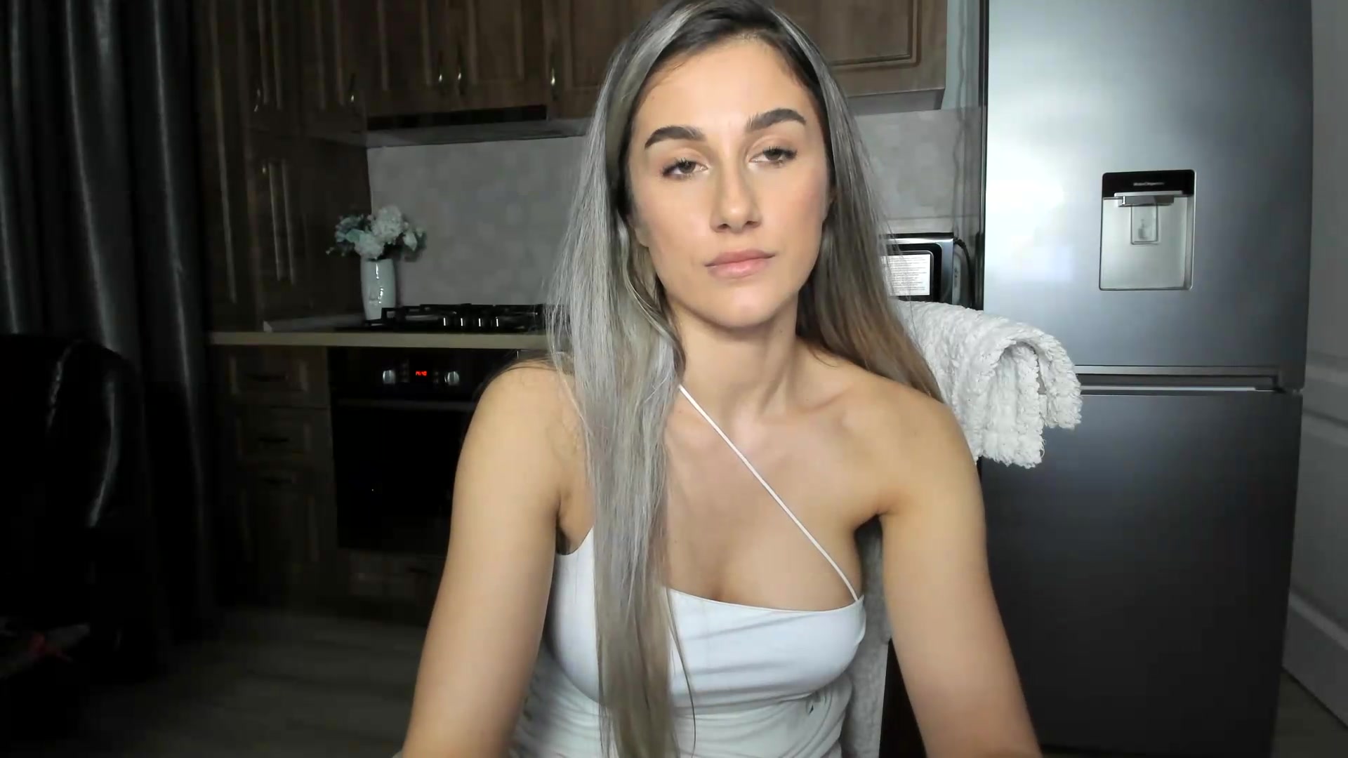 Gallery image thumbnail from VanyaMavren's myfreecams stream on, 08/21/2026, 19:55 image 20 of 20