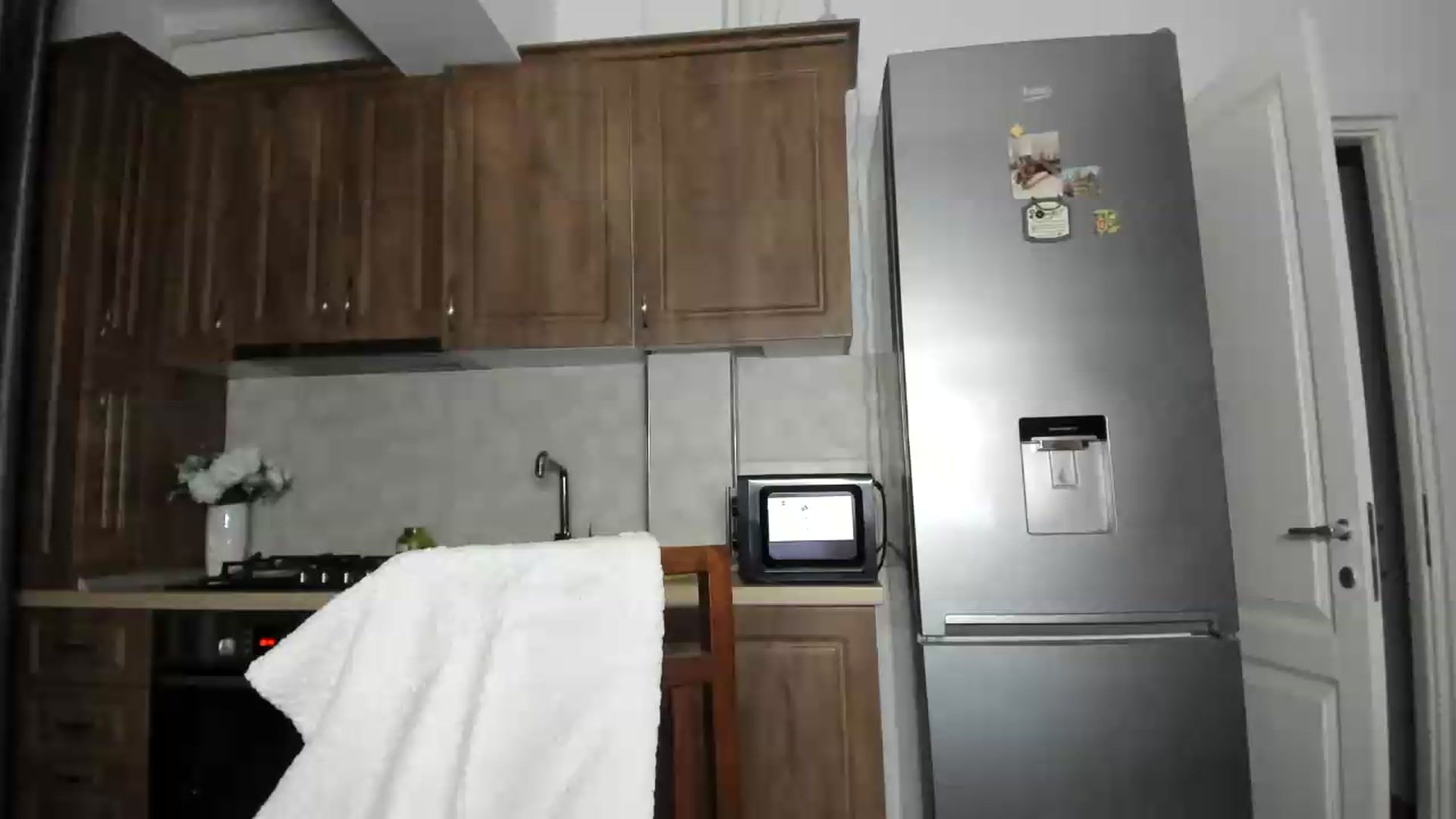 Gallery image thumbnail from VanyaMavren's myfreecams stream on, 09/06/2026, 19:25 image 12 of 20
