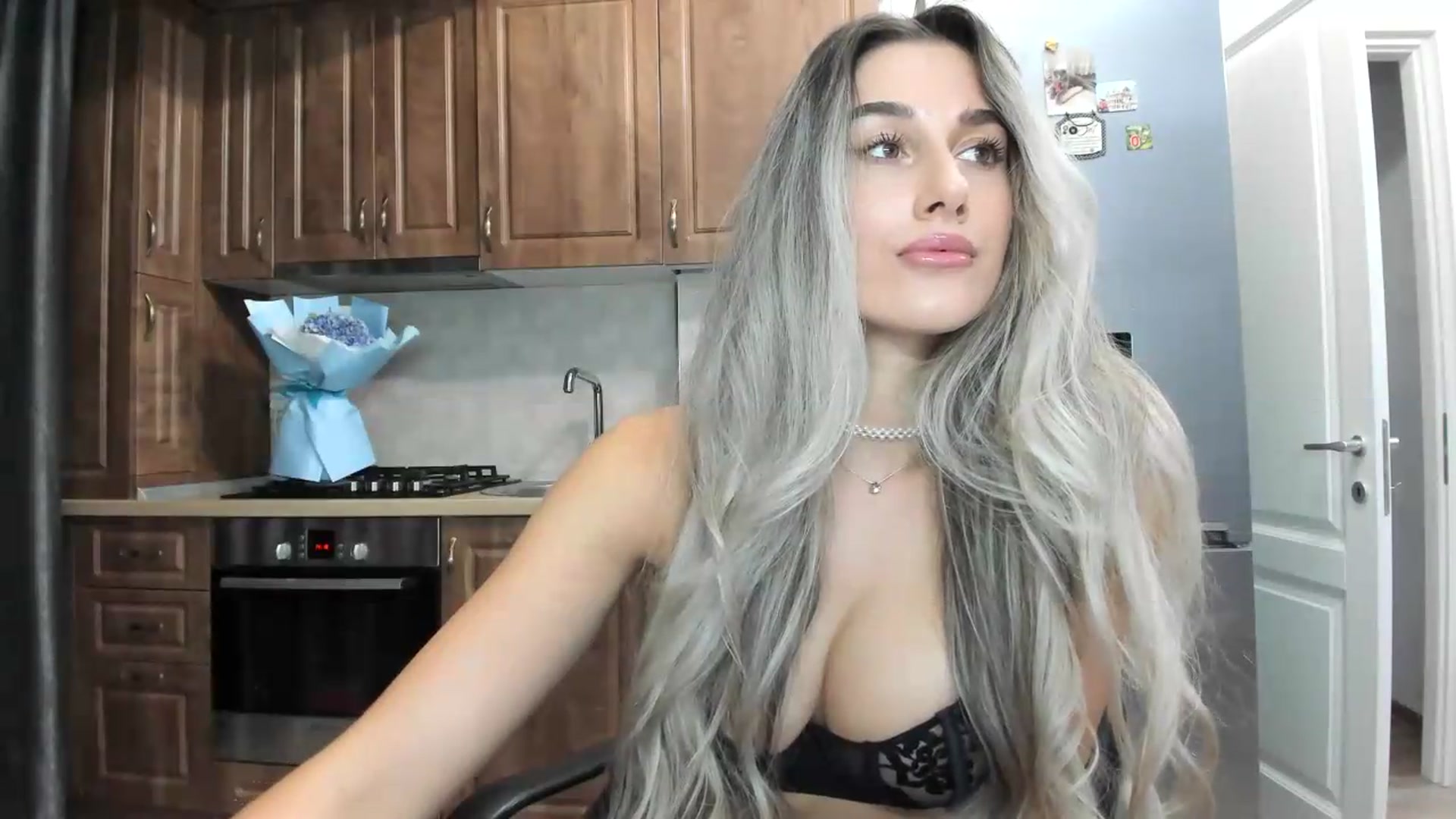 Gallery image thumbnail from VanyaMavren's myfreecams stream on, 09/09/2026, 19:35 image 12 of 20