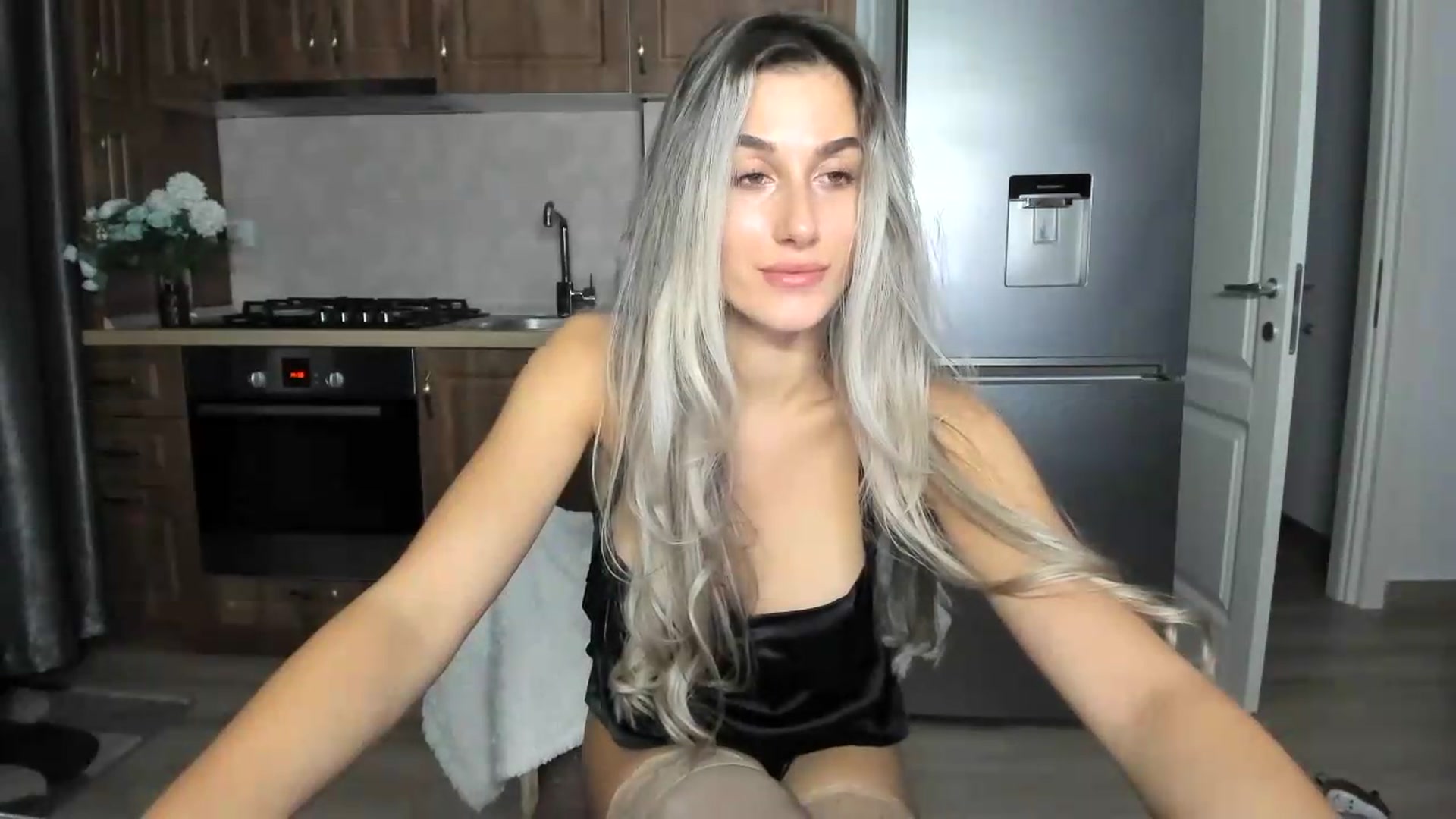 Gallery image thumbnail from VanyaMavren's myfreecams stream on, 09/21/2026, 20:40 image 2 of 20