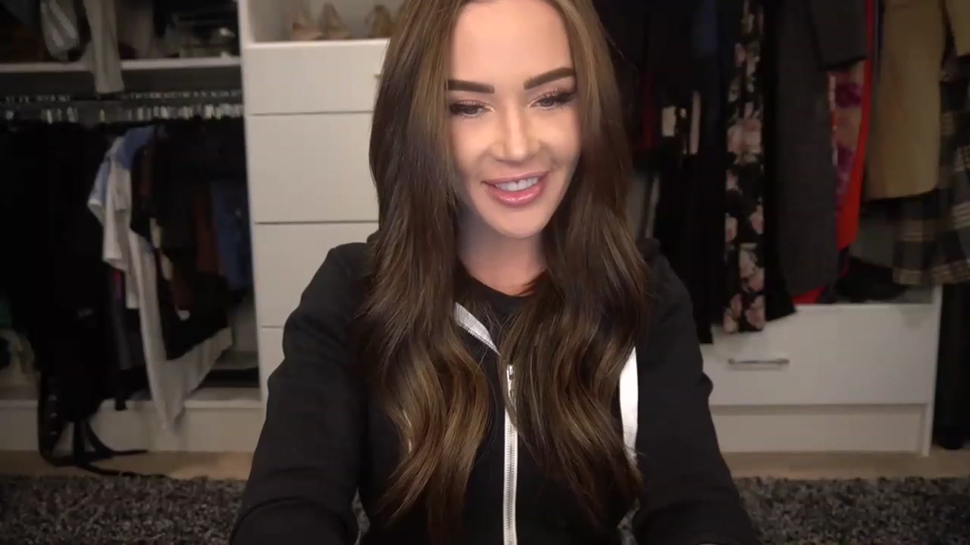 Gallery image thumbnail from VapePapi's myfreecams stream on, 11/14/2022, 22:32 image 6 of 20