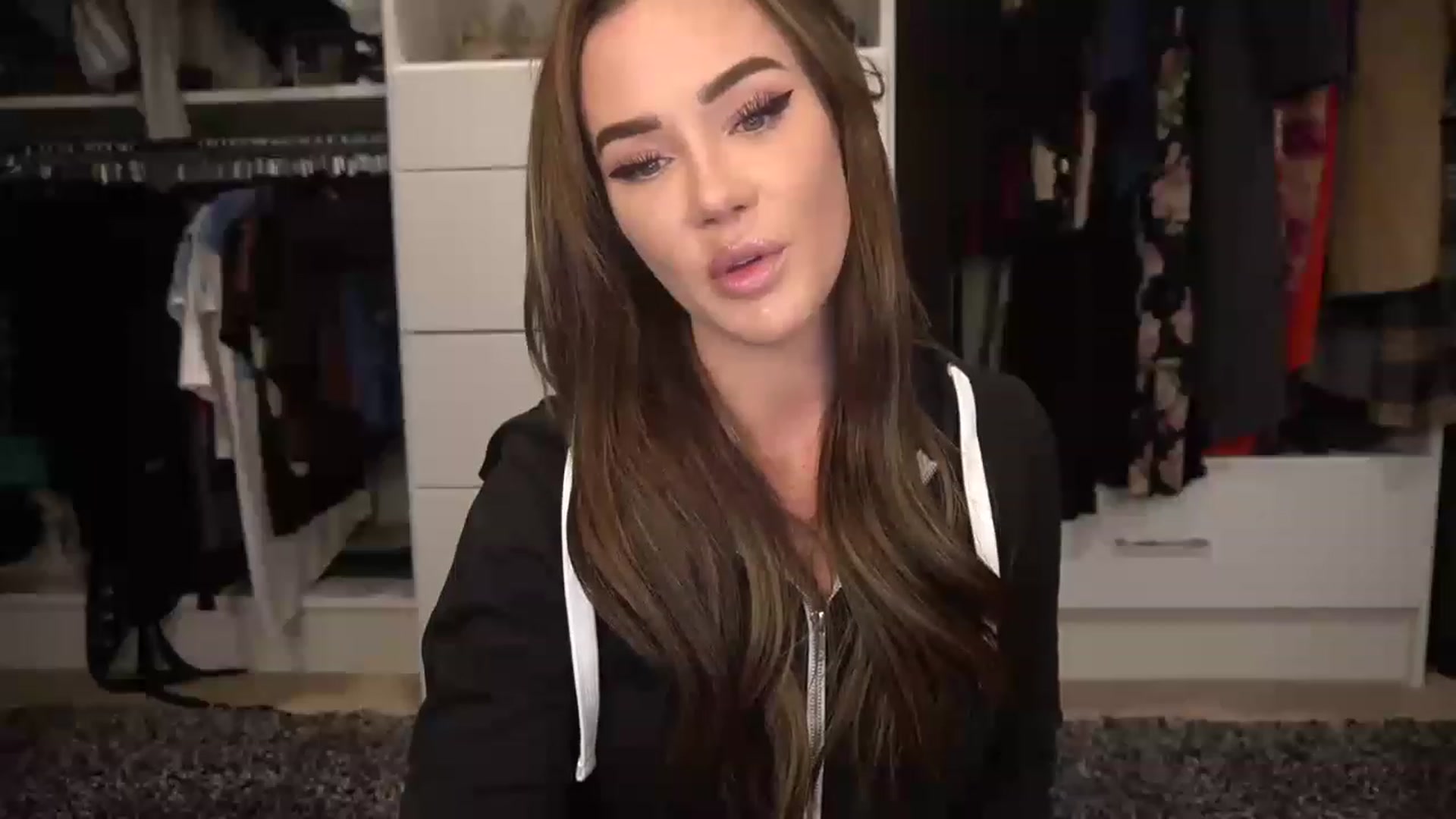 Gallery image thumbnail from VapePapi's myfreecams stream on, 11/15/2022, 22:56 image 18 of 20
