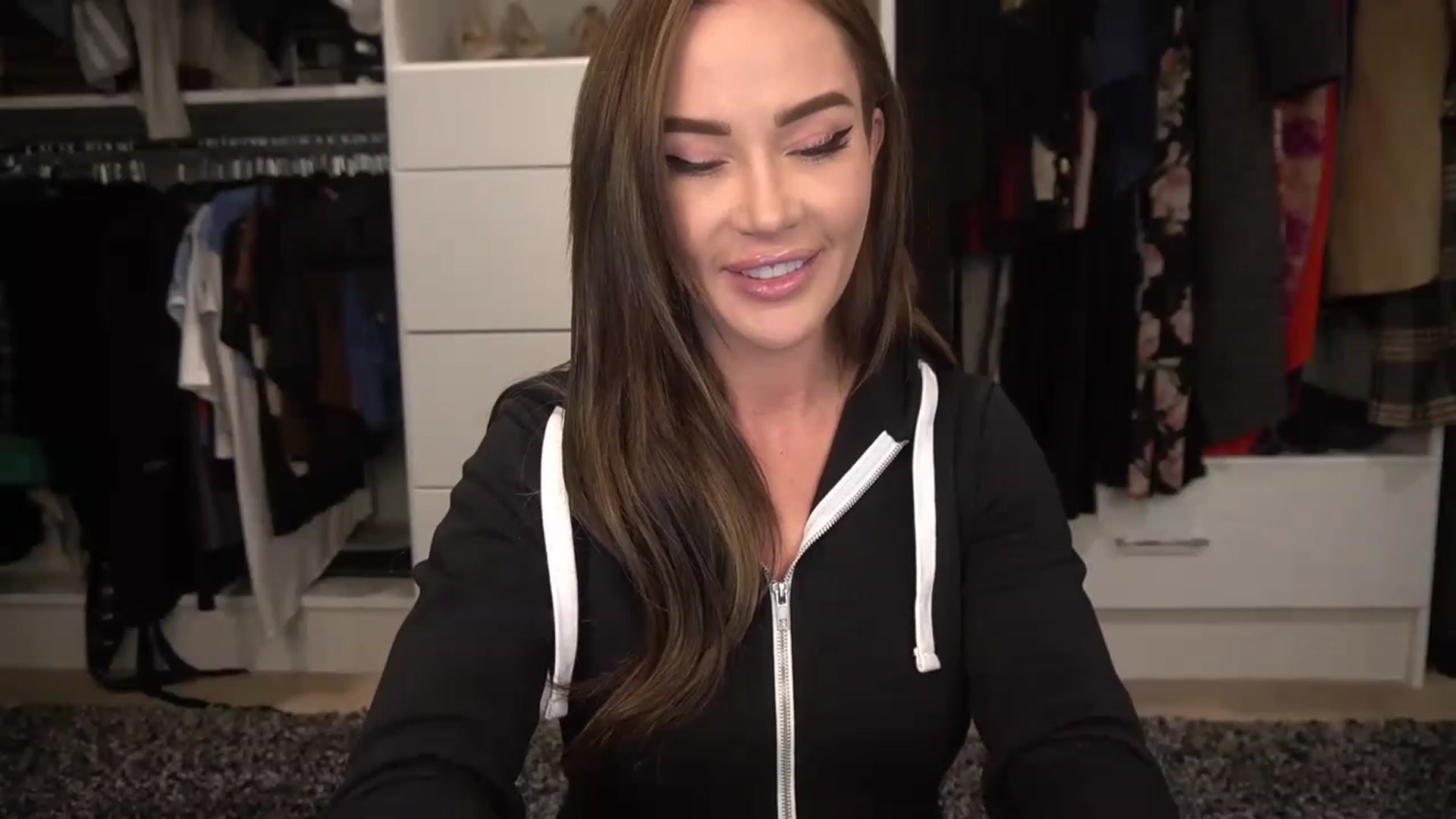 Gallery image thumbnail from VapePapi's myfreecams stream on, 11/15/2022, 22:56 image 13 of 20