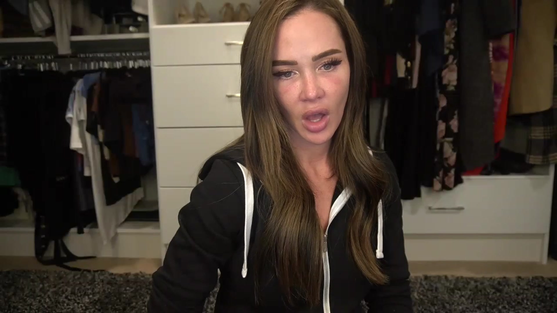 Gallery image thumbnail from VapePapi's myfreecams stream on, 11/17/2022, 02:41 image 11 of 20