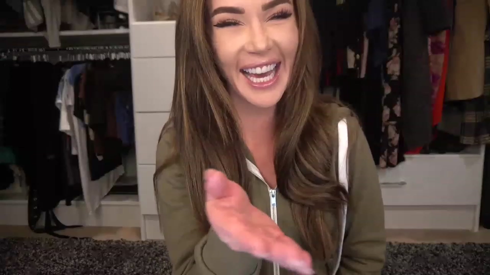 Gallery image thumbnail from VapePapi's myfreecams stream on, 11/17/2022, 23:02 image 6 of 20