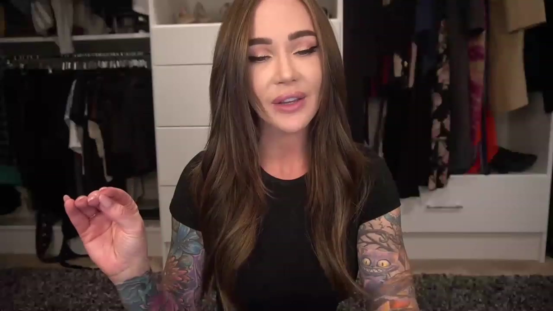 Gallery image thumbnail from VapePapi's myfreecams stream on, 11/19/2022, 24:59 image 6 of 20