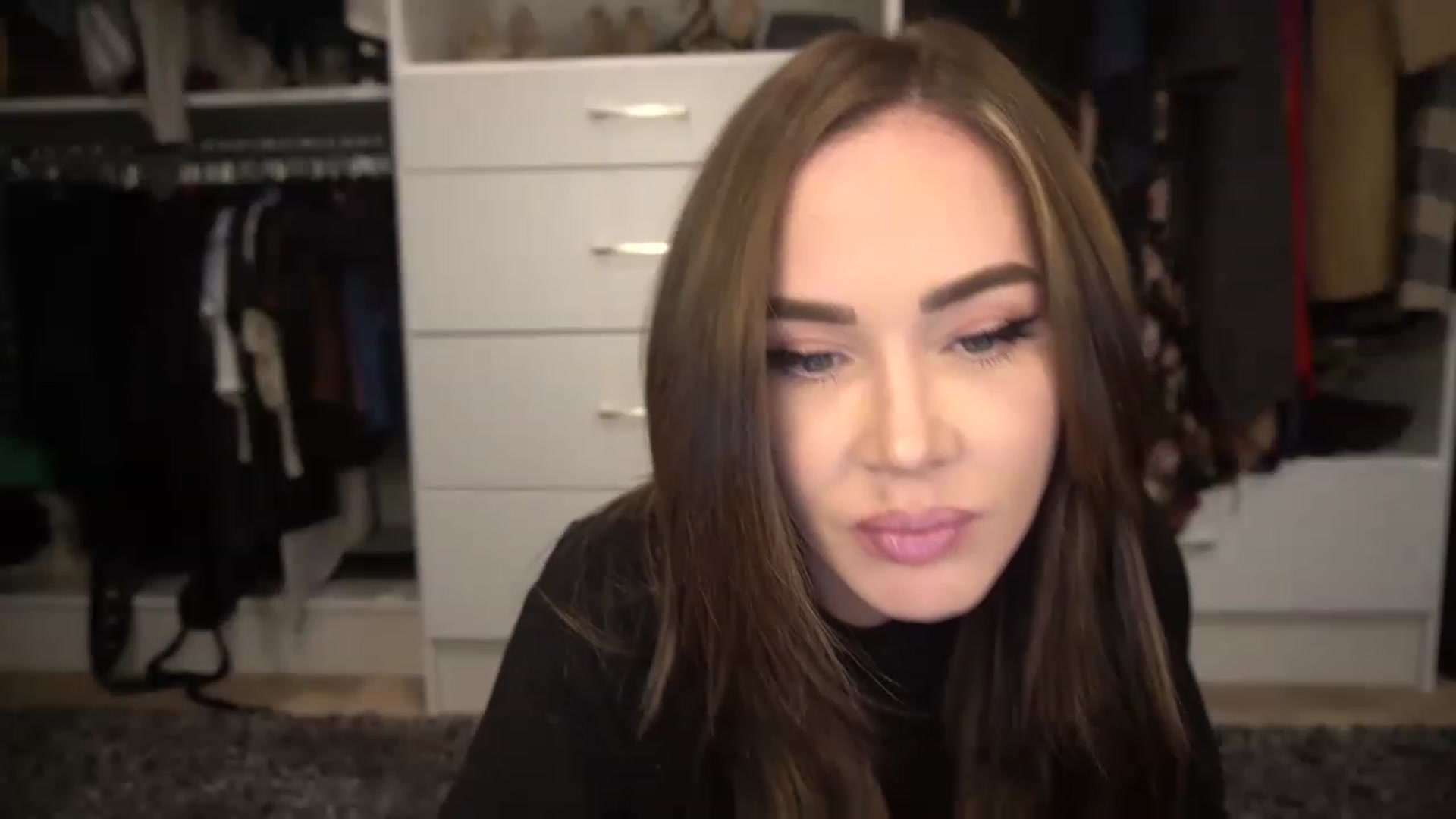 Gallery image thumbnail from VapePapi's myfreecams stream on, 11/22/2022, 02:00 image 18 of 20