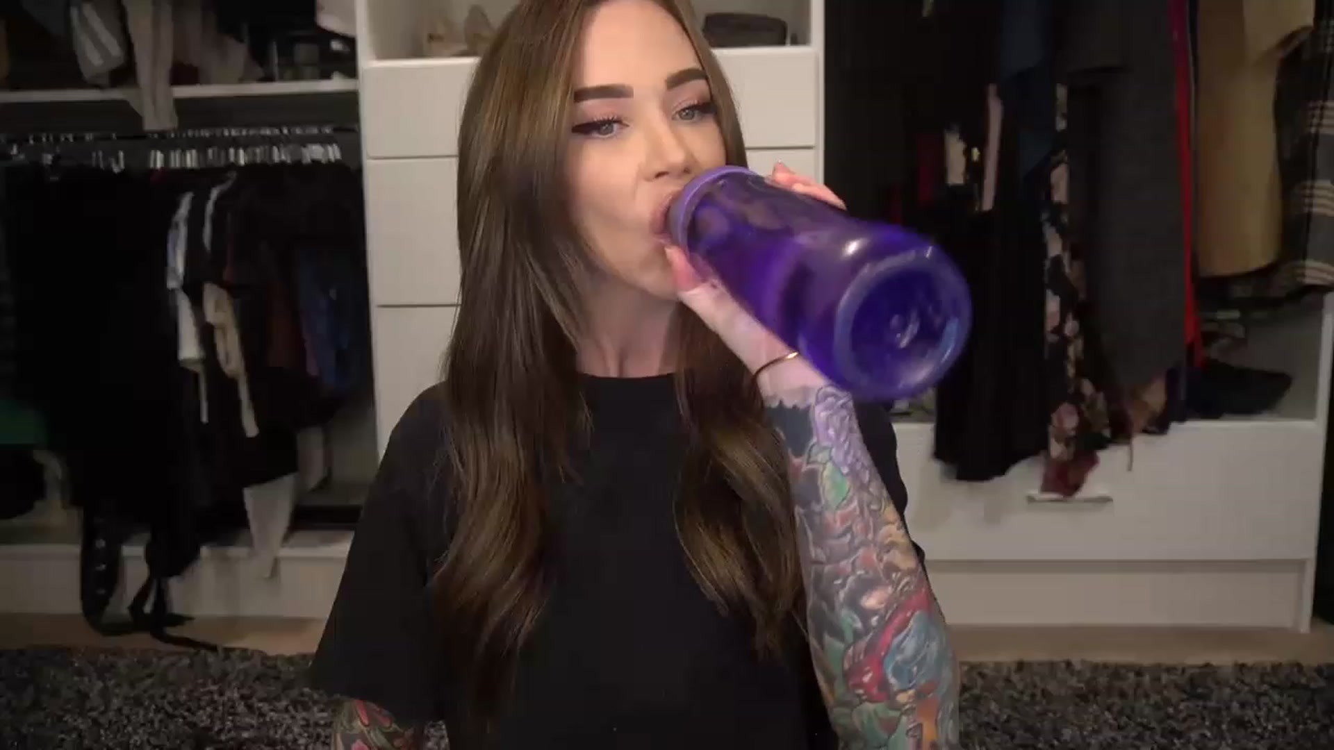 Gallery image thumbnail from VapePapi's myfreecams stream on, 11/23/2022, 22:46 image 18 of 20
