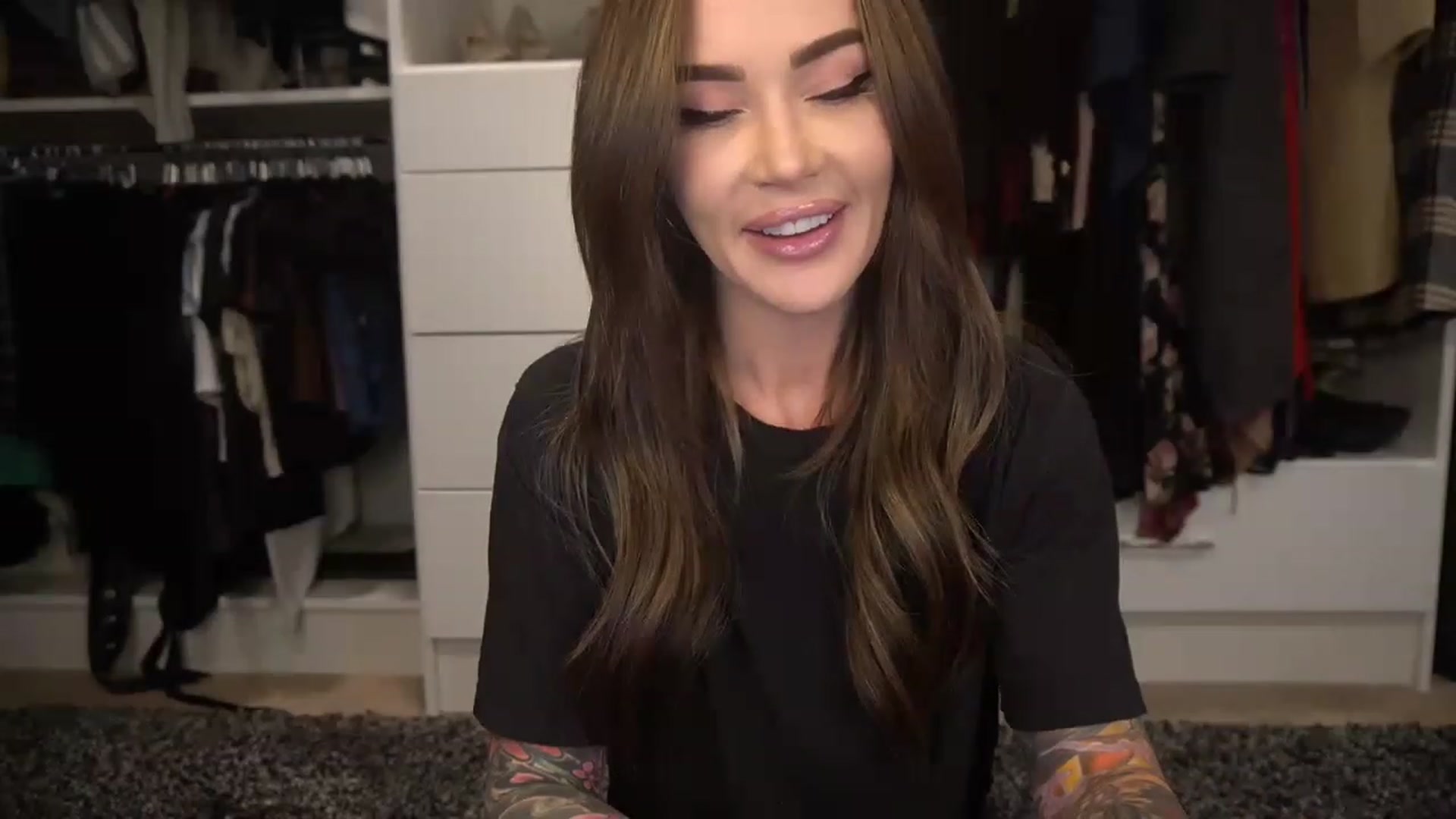 Gallery image thumbnail from VapePapi's myfreecams stream on, 11/23/2022, 22:46 image 5 of 20