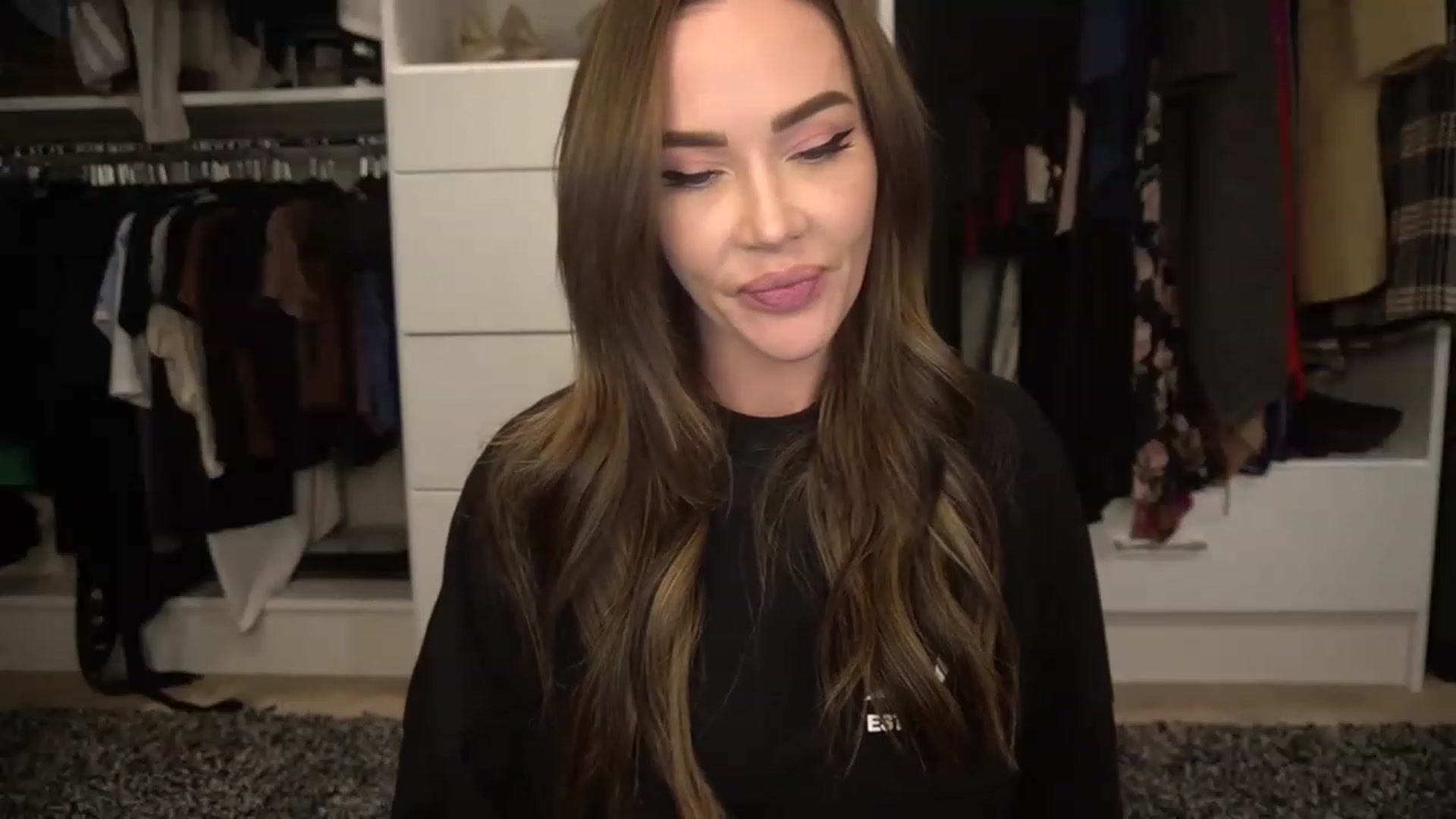 Gallery image thumbnail from VapePapi's myfreecams stream on, 11/25/2022, 22:58 image 18 of 20