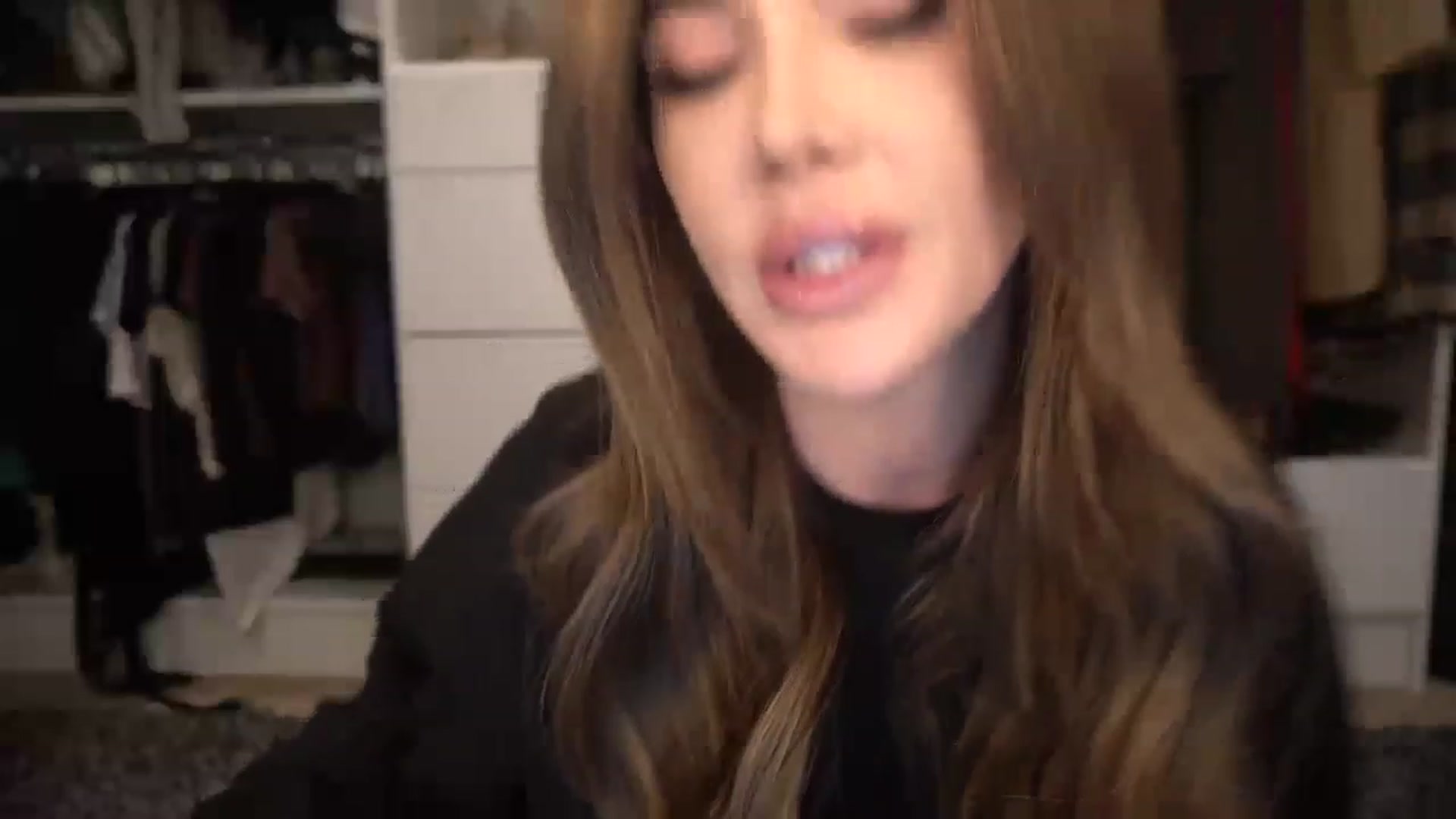 Gallery image thumbnail from VapePapi's myfreecams stream on, 11/25/2022, 22:58 image 7 of 20