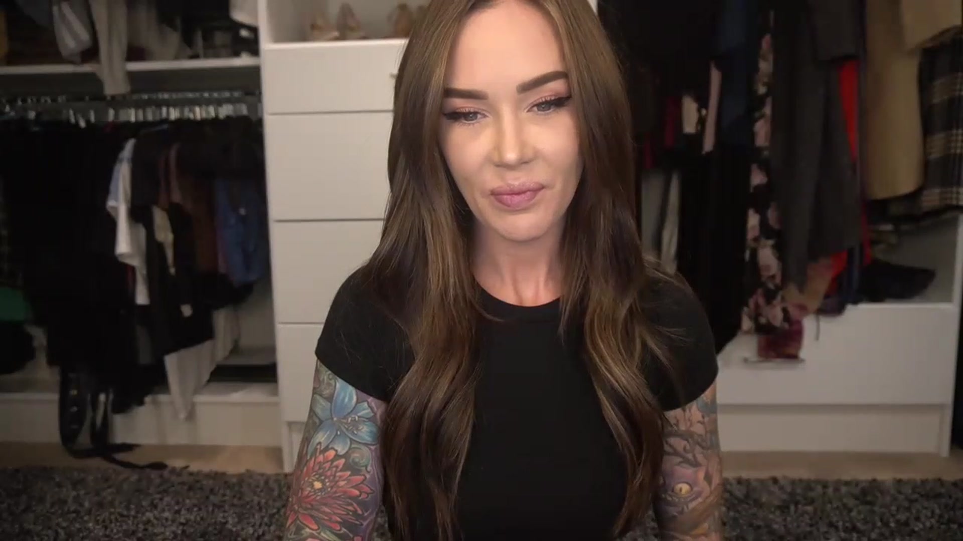 Gallery image thumbnail from VapePapi's myfreecams stream on, 11/28/2022, 23:00 image 18 of 20