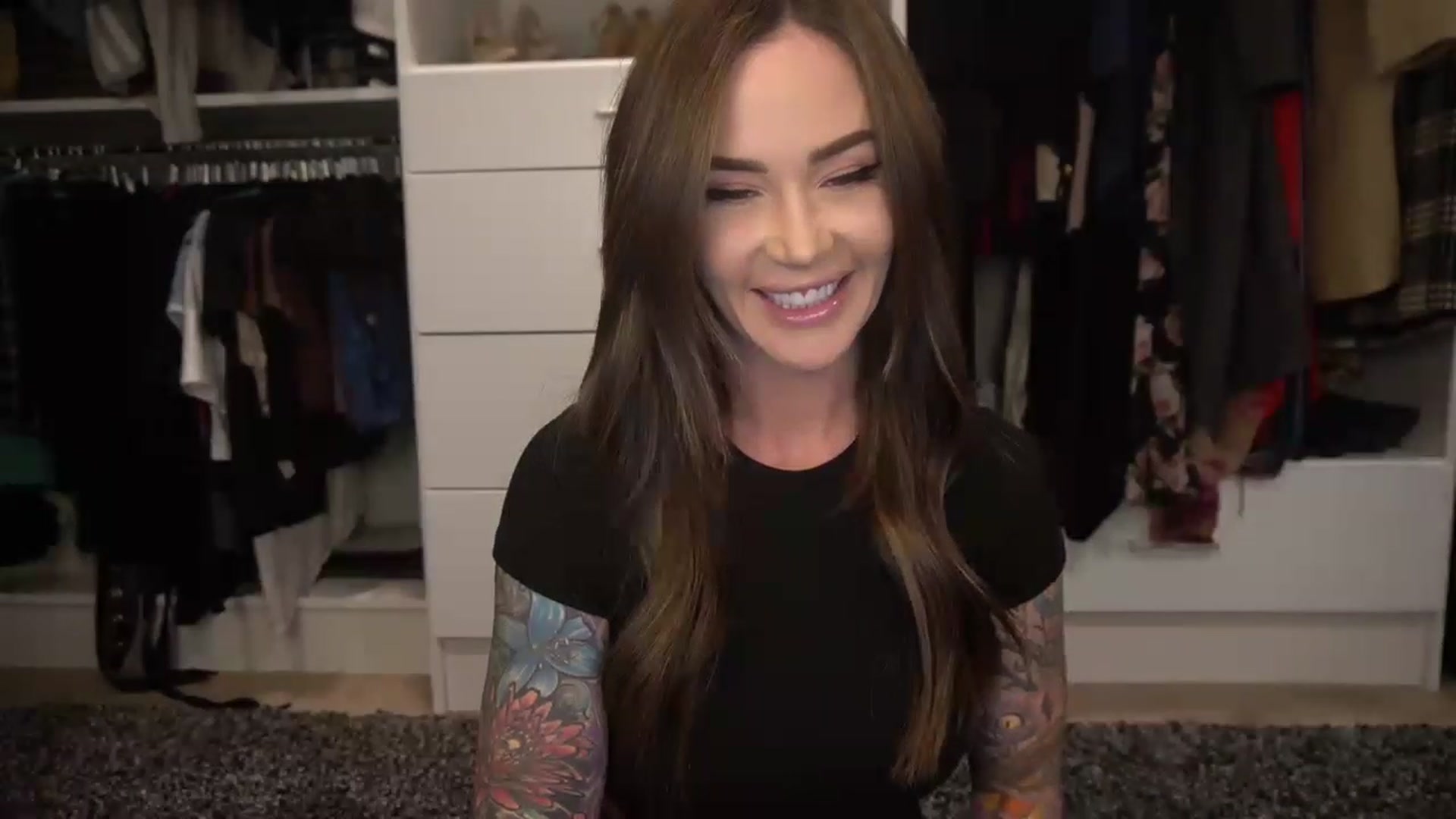 Gallery image thumbnail from VapePapi's myfreecams stream on, 11/29/2022, 01:44 image 5 of 20